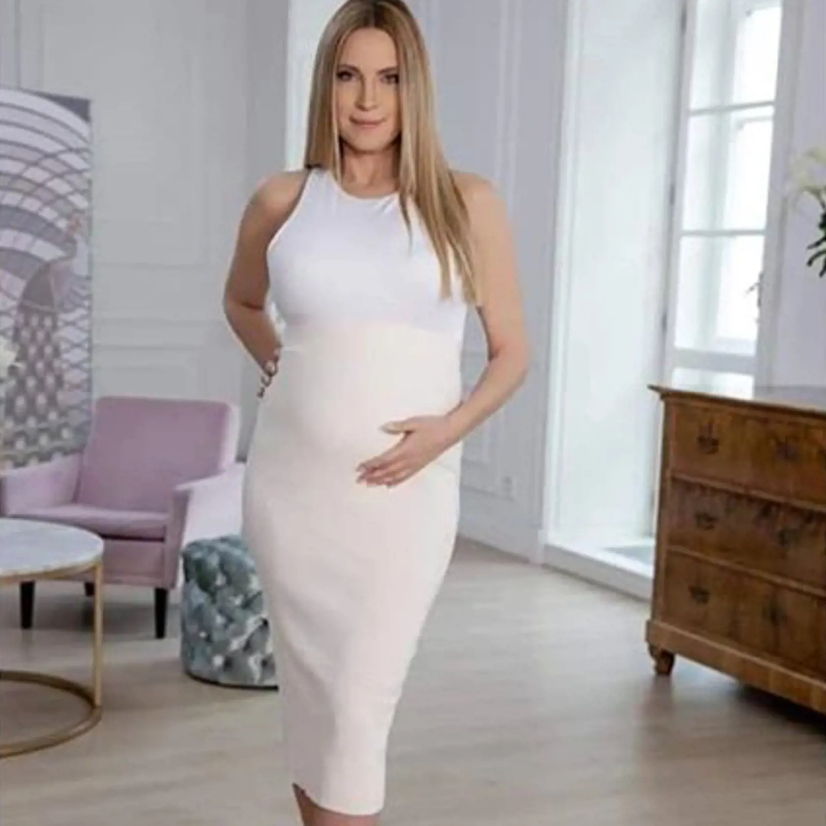 Zo sexi dračice je dnes šťastná tehuľka a elegantná dáma.