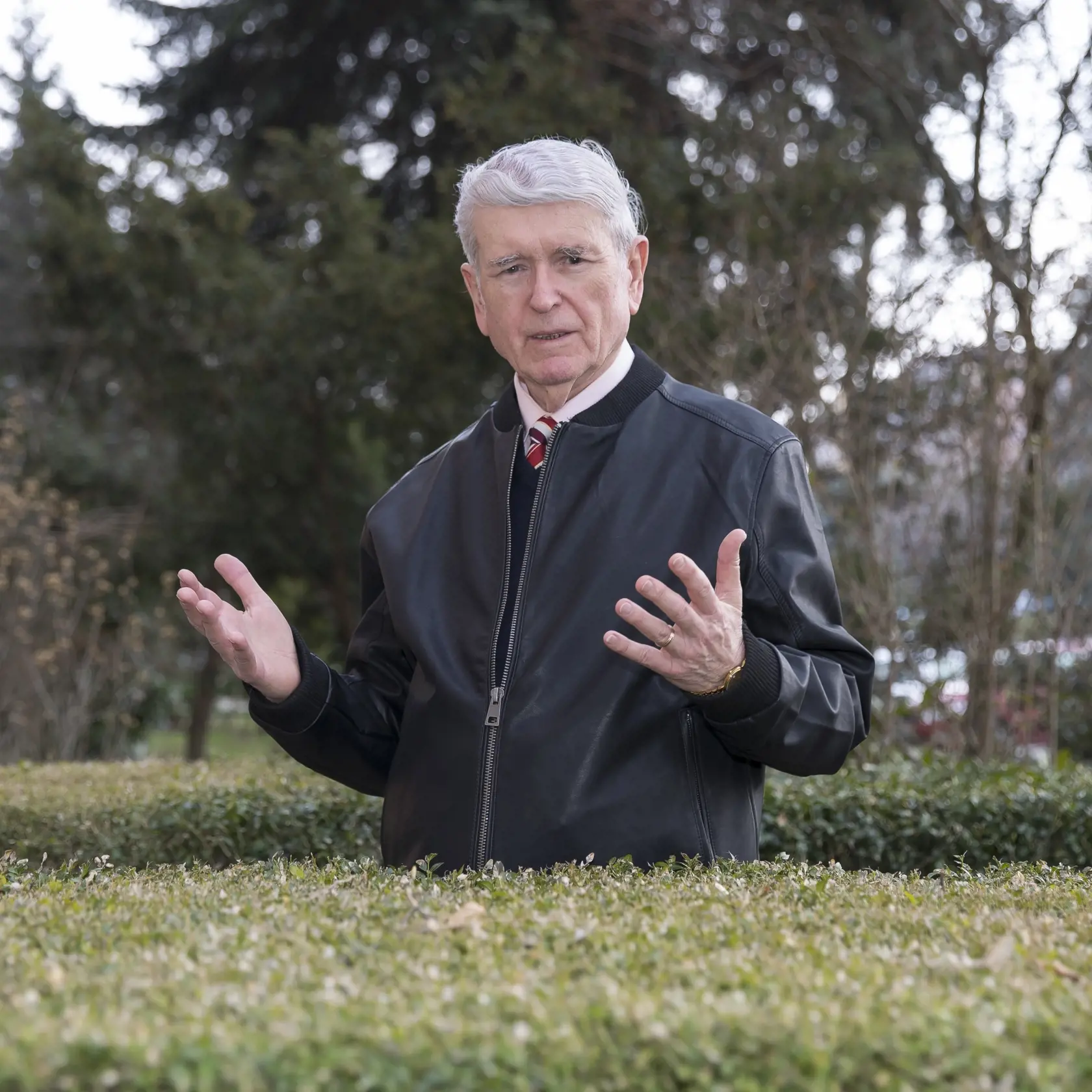 Na snimke je meteorolog Dr. Jozef Ilko, SCc.