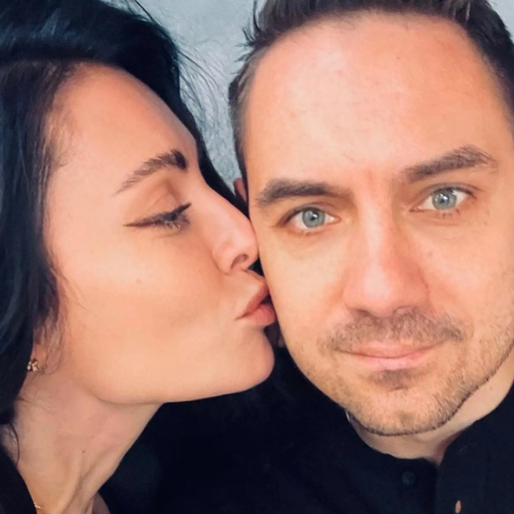 Koncom marca otriasla slovenským šoubiznisom správa o nečakanom rozchode bývalej Miss Slovensko Magdalény Šebestovej (38) a známeho politika OĽANO Györgya Gyimesiho (41)