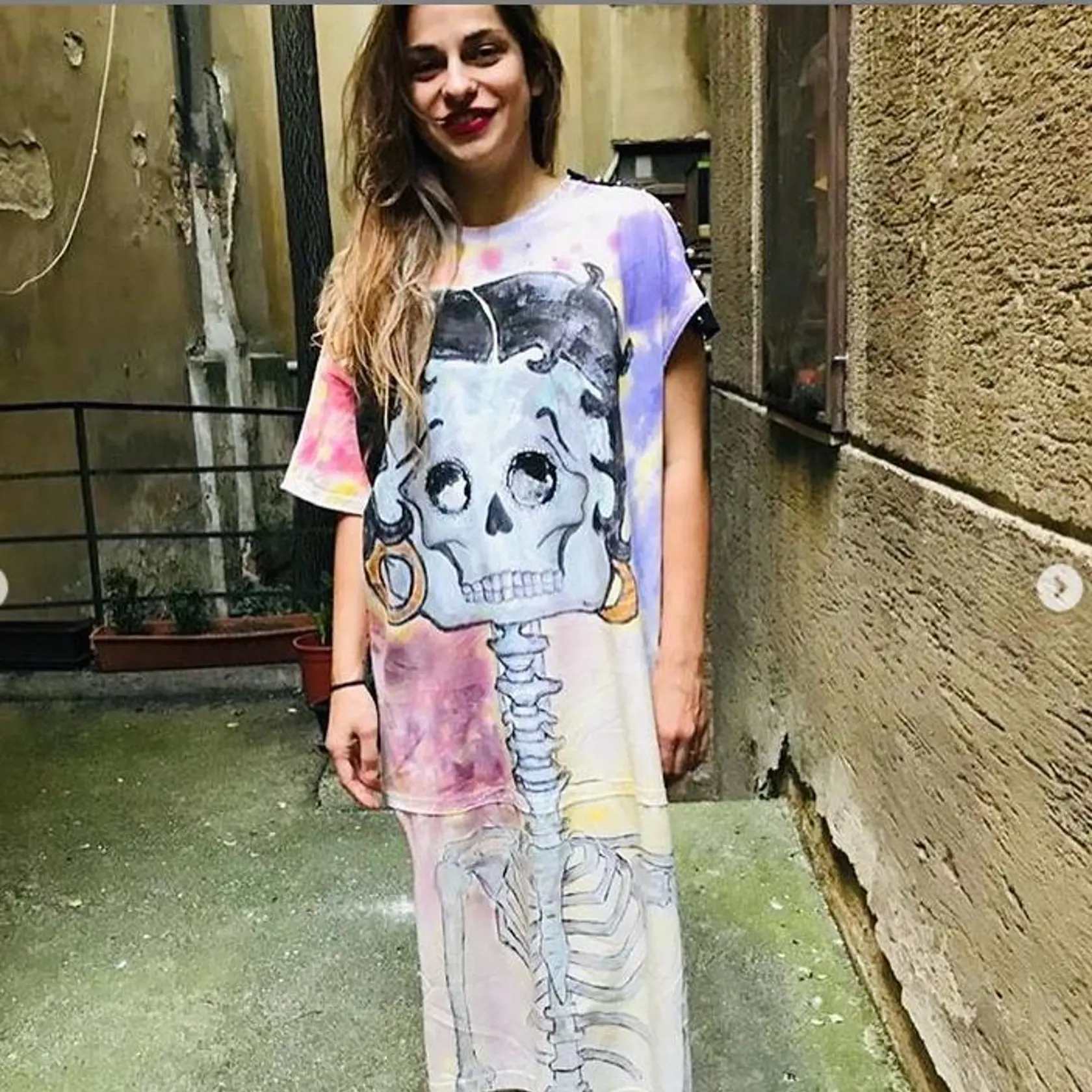 Monika Potokárová sa rozhodla pre dobrovoľný odchod zo sveta. Všimnite si zvláštny detail na šatách.