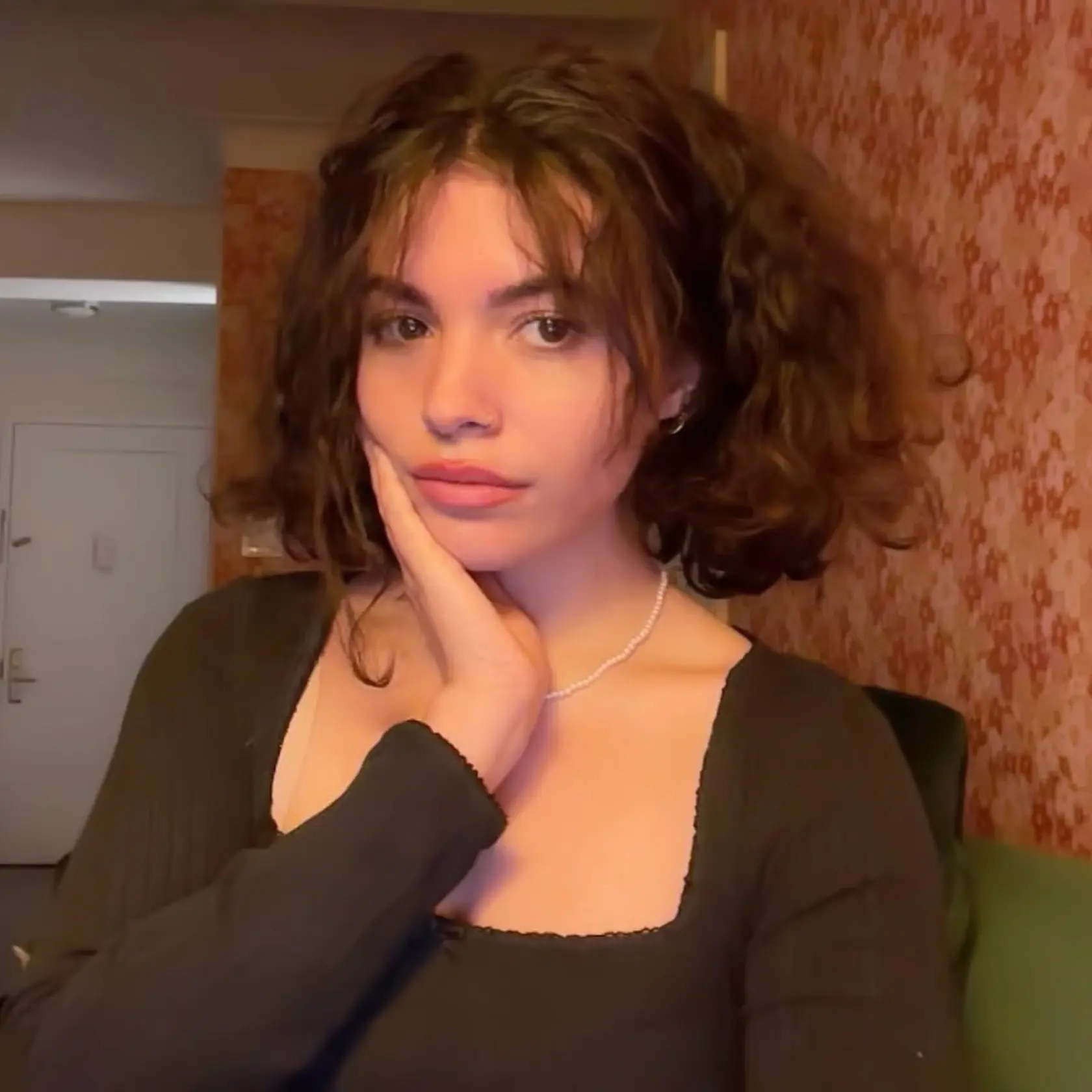 Dcéra speváka Davida Bowieho a modelky Iman. Krásu zdedila po mame, talent po otcovi.
