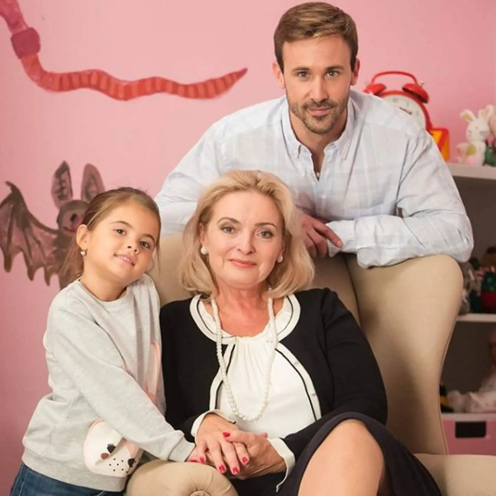 Markizácky seriál Oteckovia.