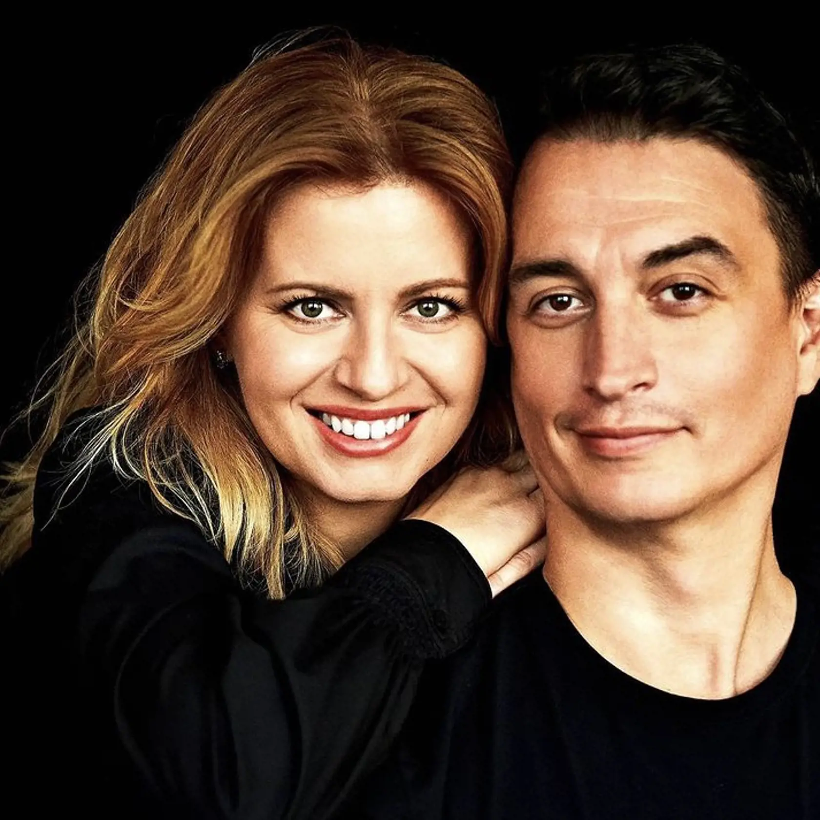 Zuzana Čaputová randí s Jurajom Rizmanom, ktorý má syna Juraja. Prezidentka má psa Leona.