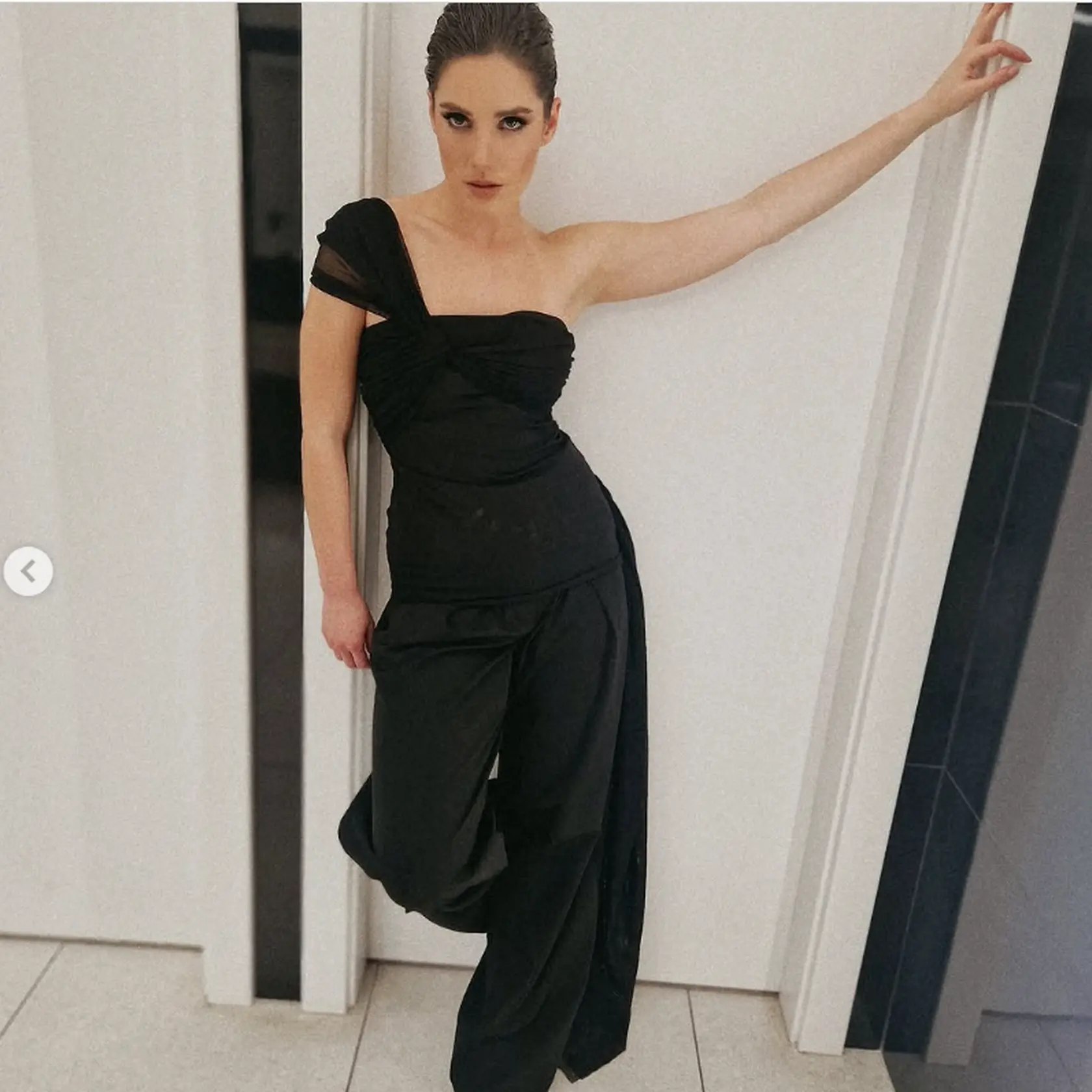 Sarah v dokonalom outfite.