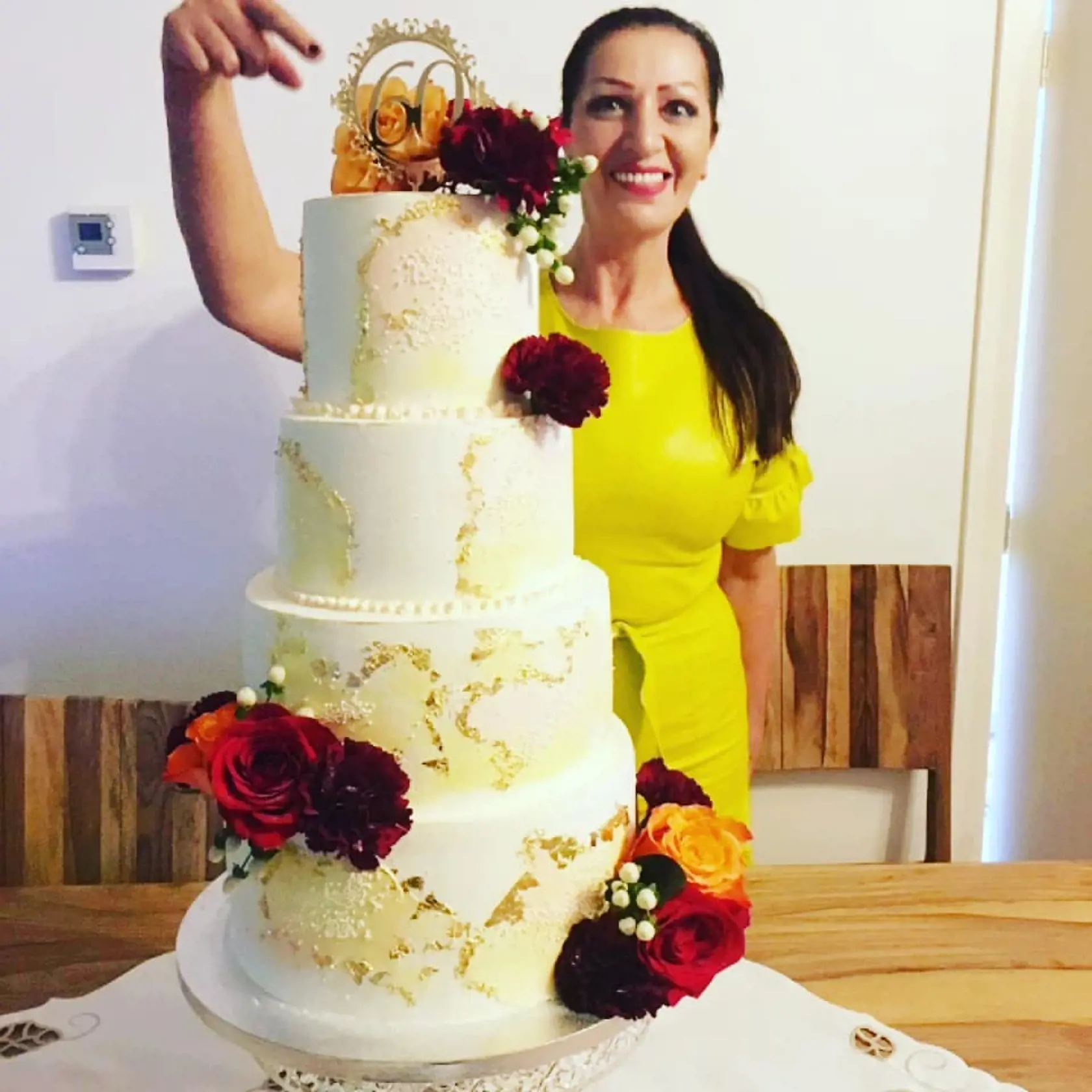 Norina torta k jubileu. Každý rok jej sestra Erika nachystá  obrovskú tortu.