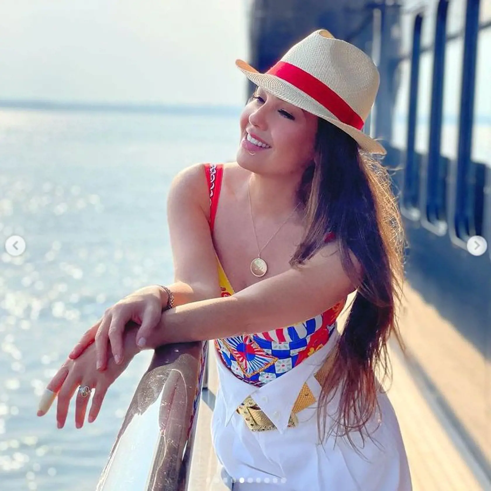 Thalía oslávila 50 rokov, ale vyzerá skôr ako sladká tridsiatnička.