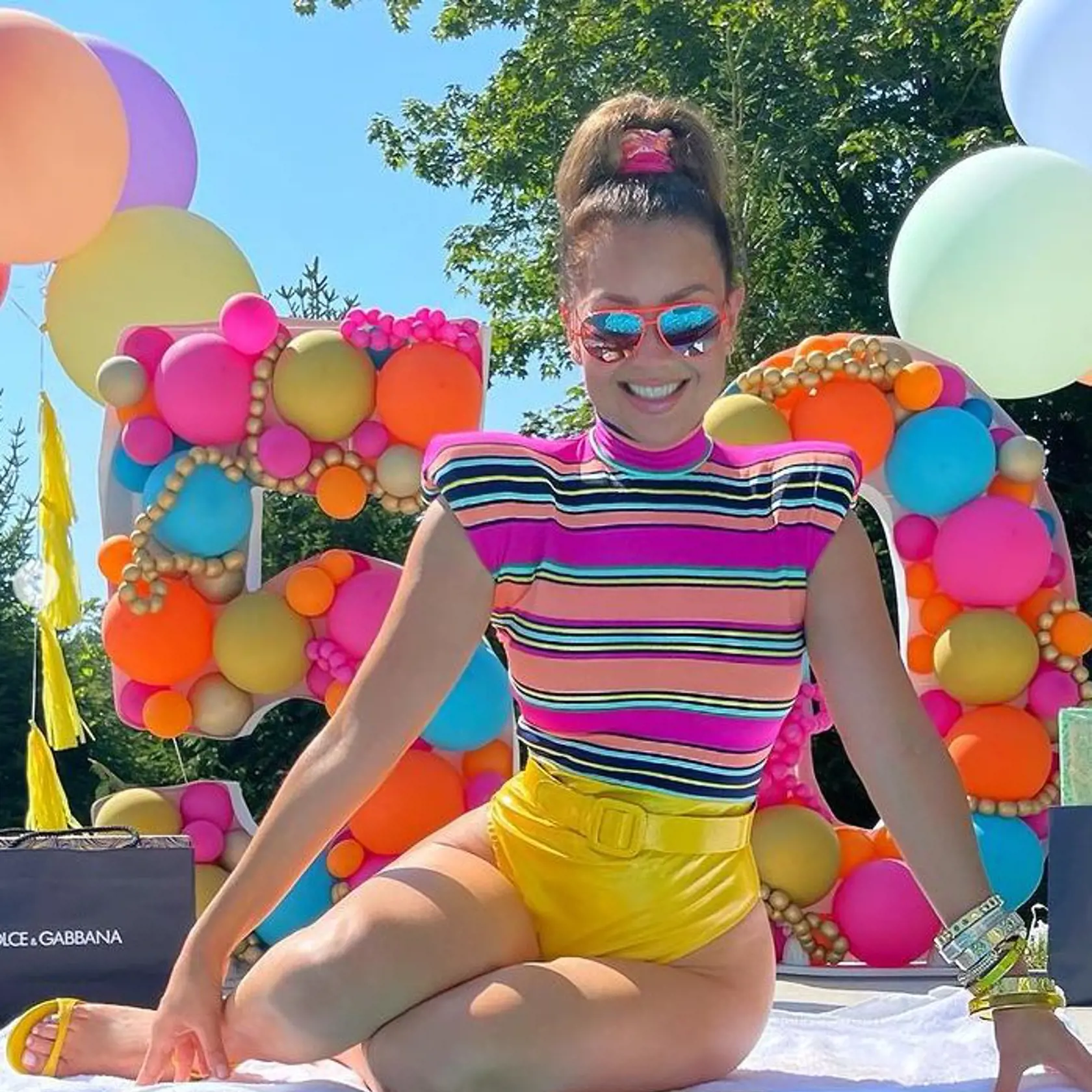 Thalía oslávila 50 rokov, ale vyzerá skôr ako sladká tridsiatnička.