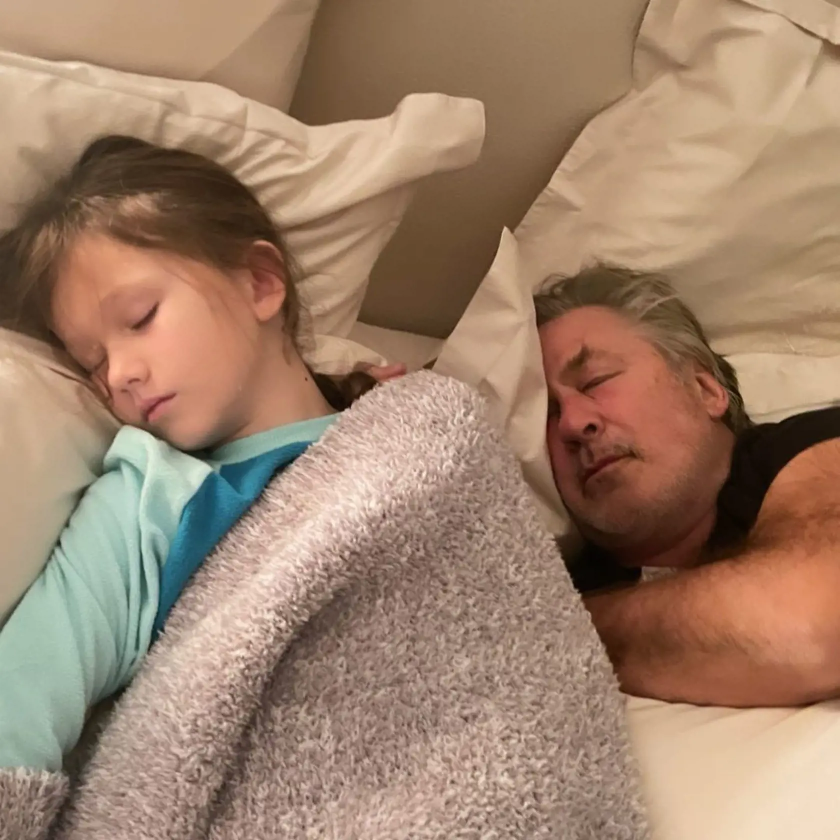 Alec Baldwin - momentka s dieťaťom.