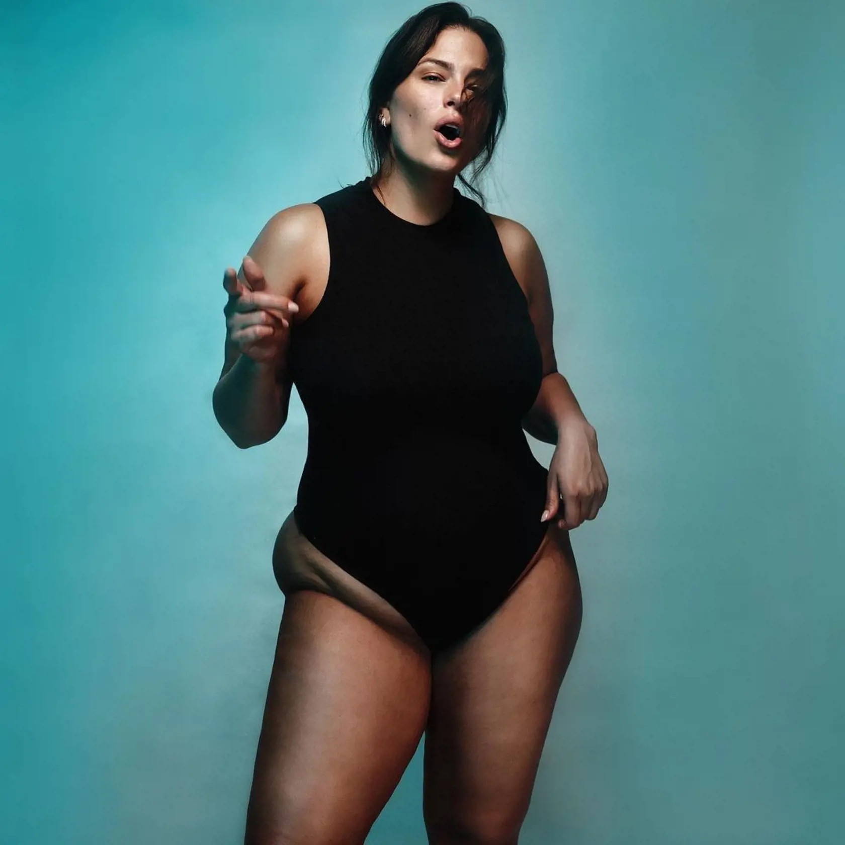 Ashley ako modelka spodnej bielizne