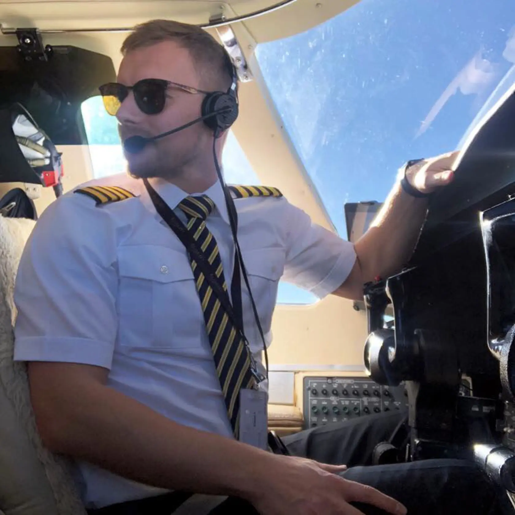 Konvičkovej partner René Kuboš je pilotom.