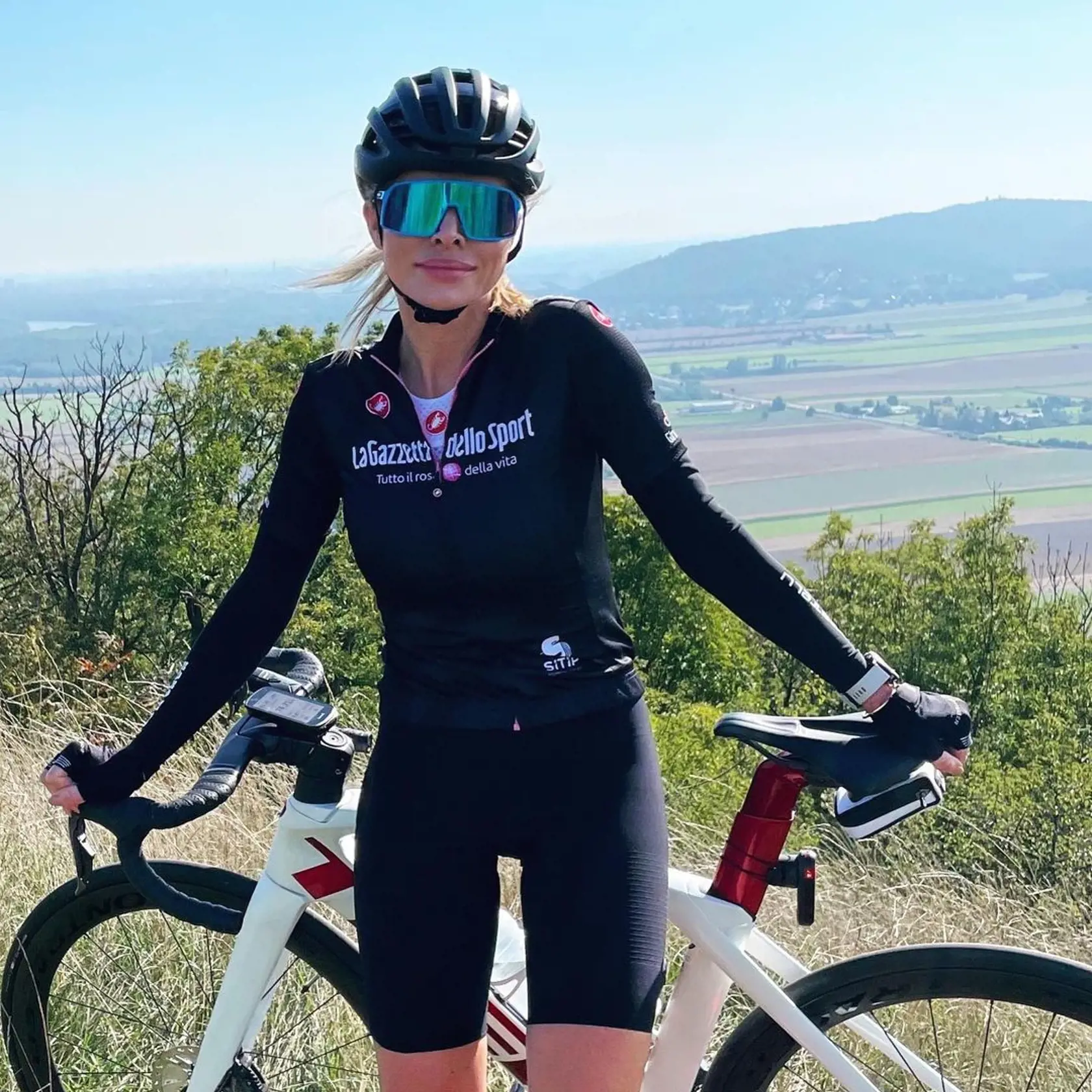 Petra Krištúfková rada jazdí na svojom bicykli. Bežne za deň zdolá desiatky kilometrov.
