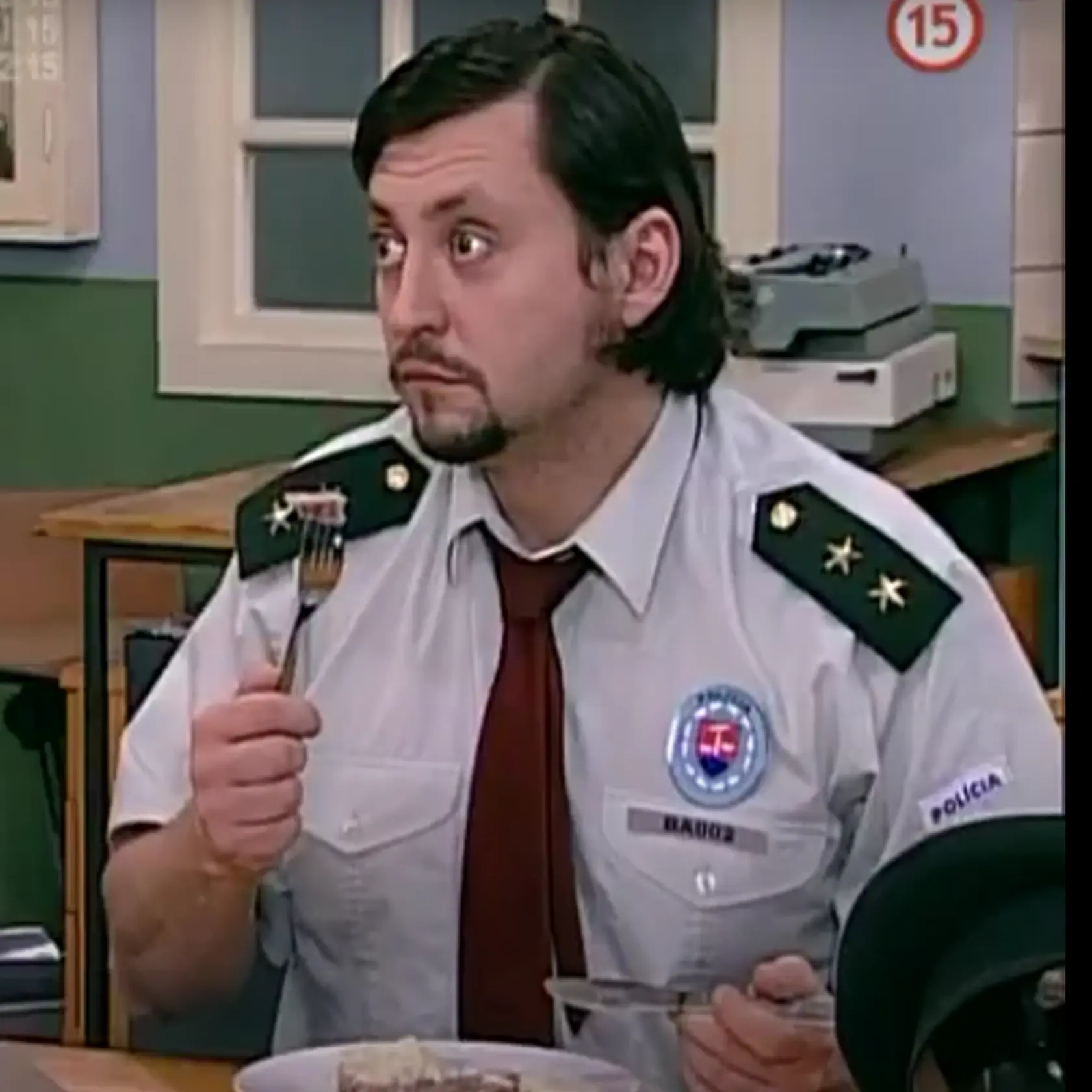 Lukáš Latinák ako poručík Hurka v seriáli Profesionáli.