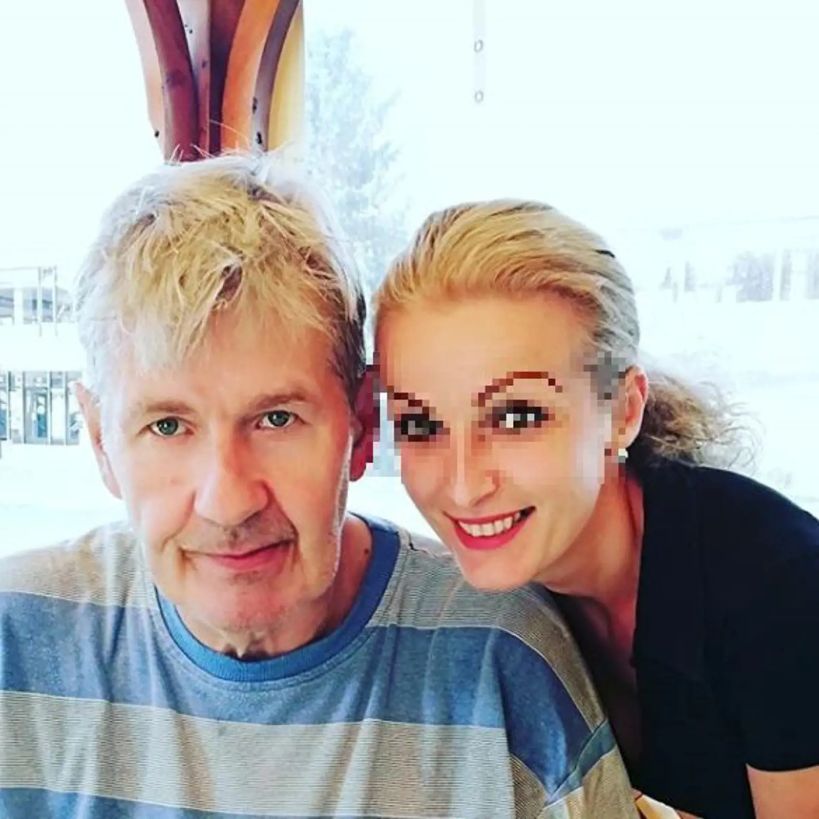 Herec Janko Kroner počas náhodného stretnutia so svojou obdivovateľkou.