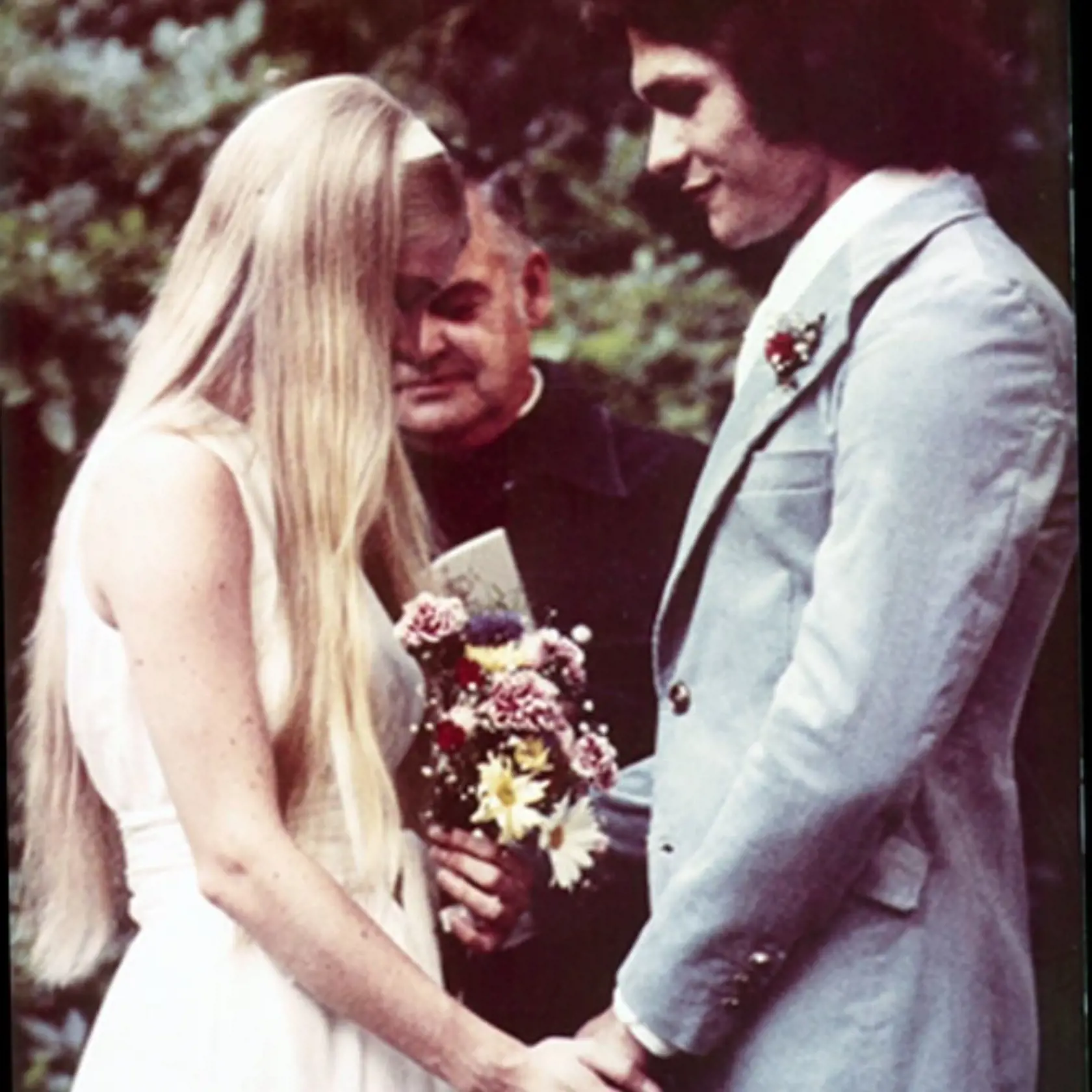Lisa a Patrick v čase ich svadby v roku 1975. On mal 22 a ona len 19.