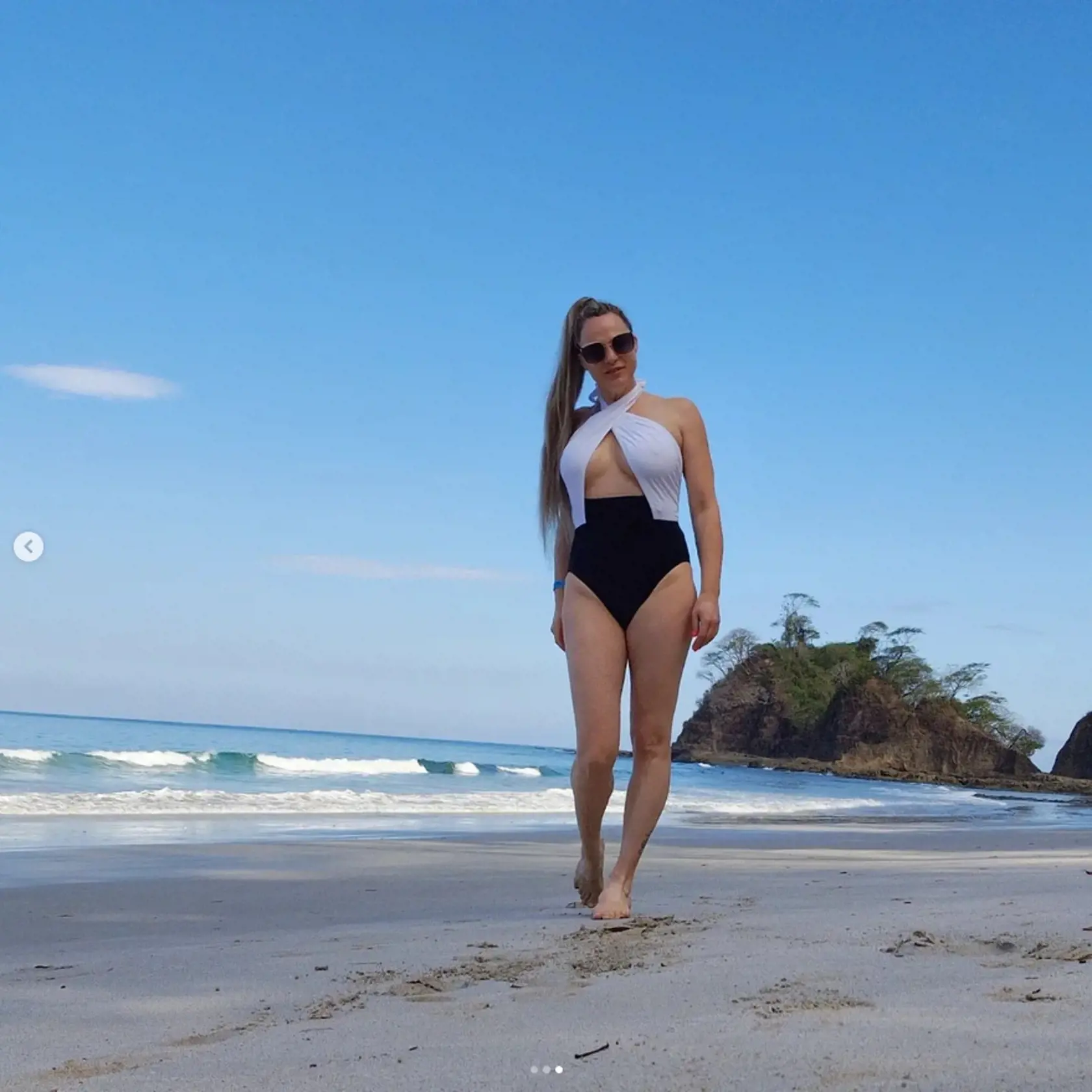 Sexi bikiny teraz nechala doma.
