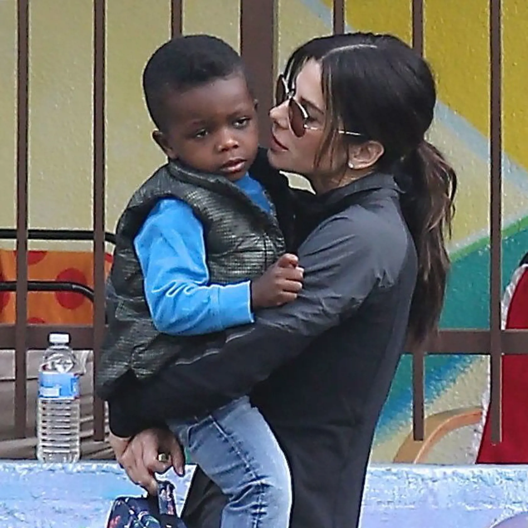 Sandra Bullock a jej synček Louis.