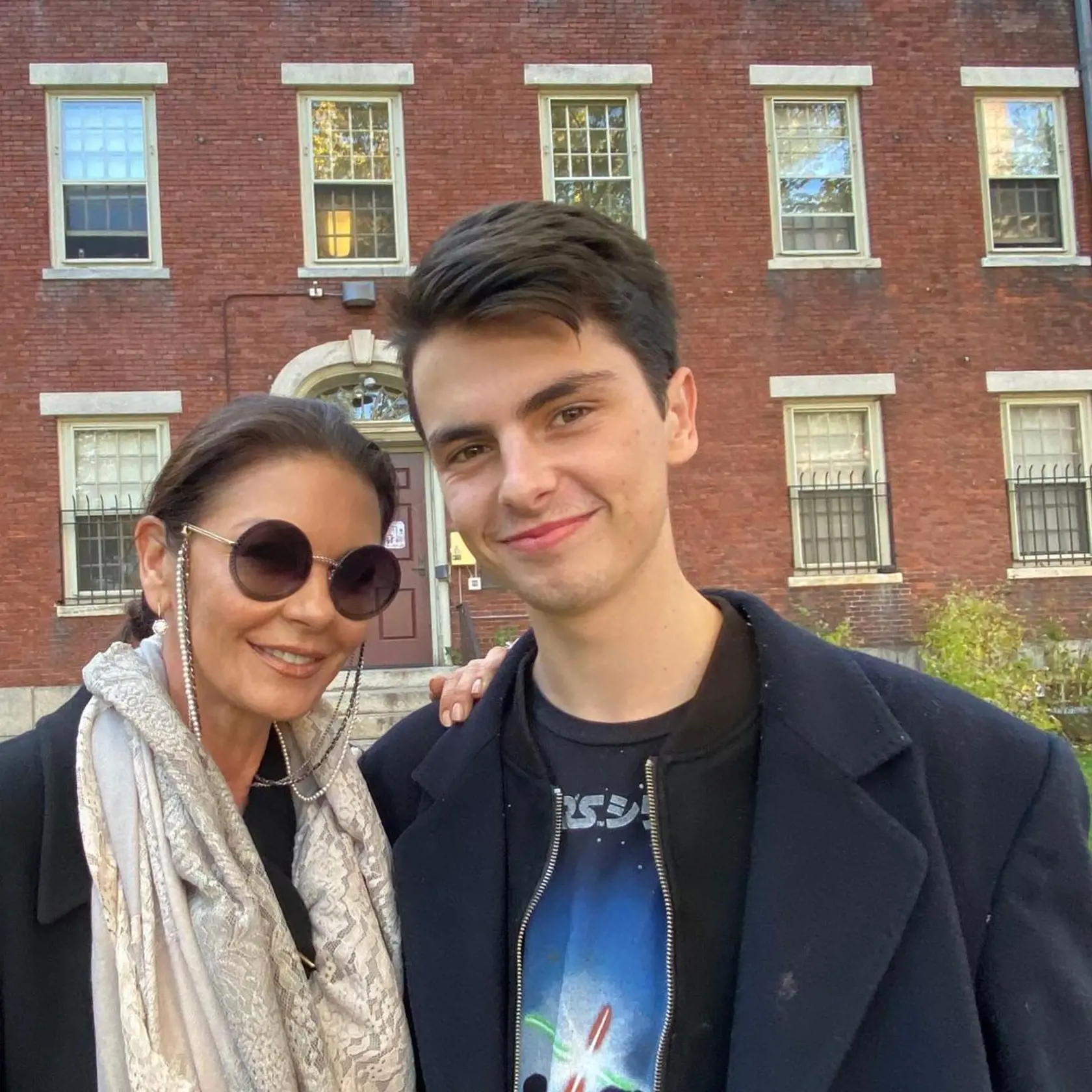Catherine Zeta-Jones so synom Dylanom na foto z roku 2019.