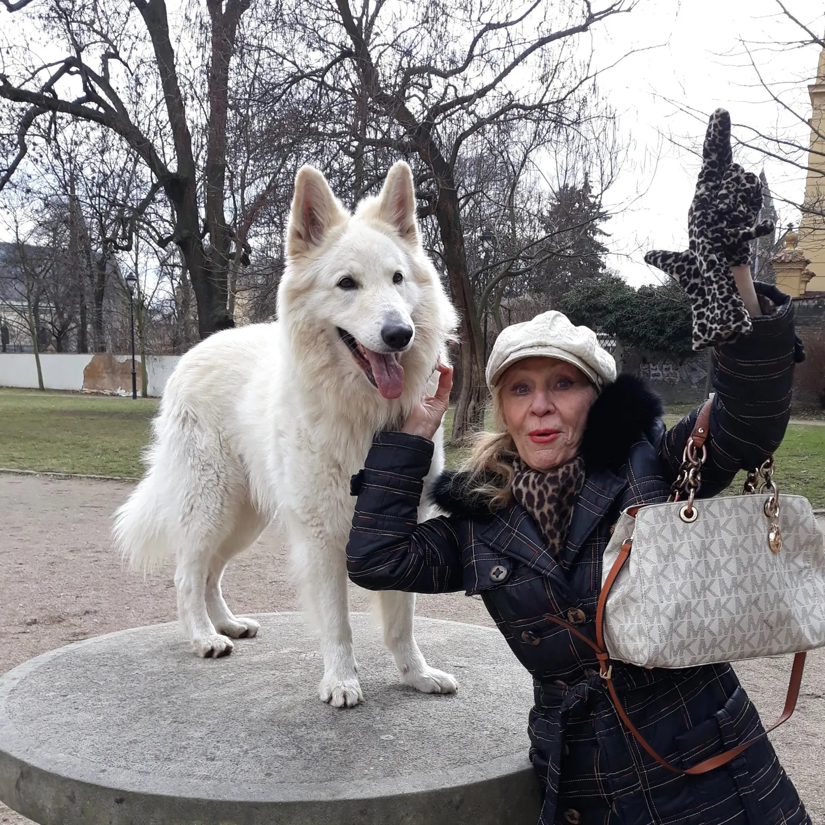 Dvojica na zábere si veľmi dobre rozumie. Havko stojí pokojne, zato Marína je nejaká roztopašná.