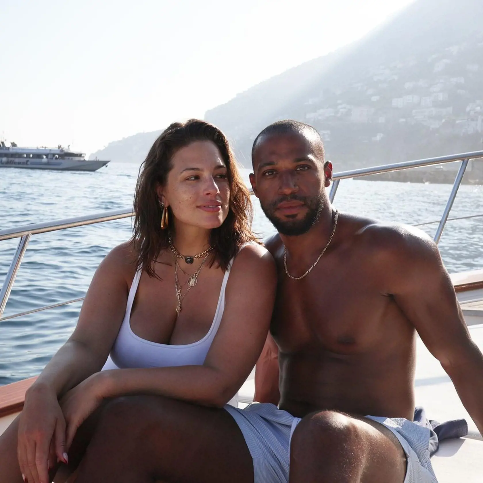 Ashley Graham s manželom Justinom Ervinom