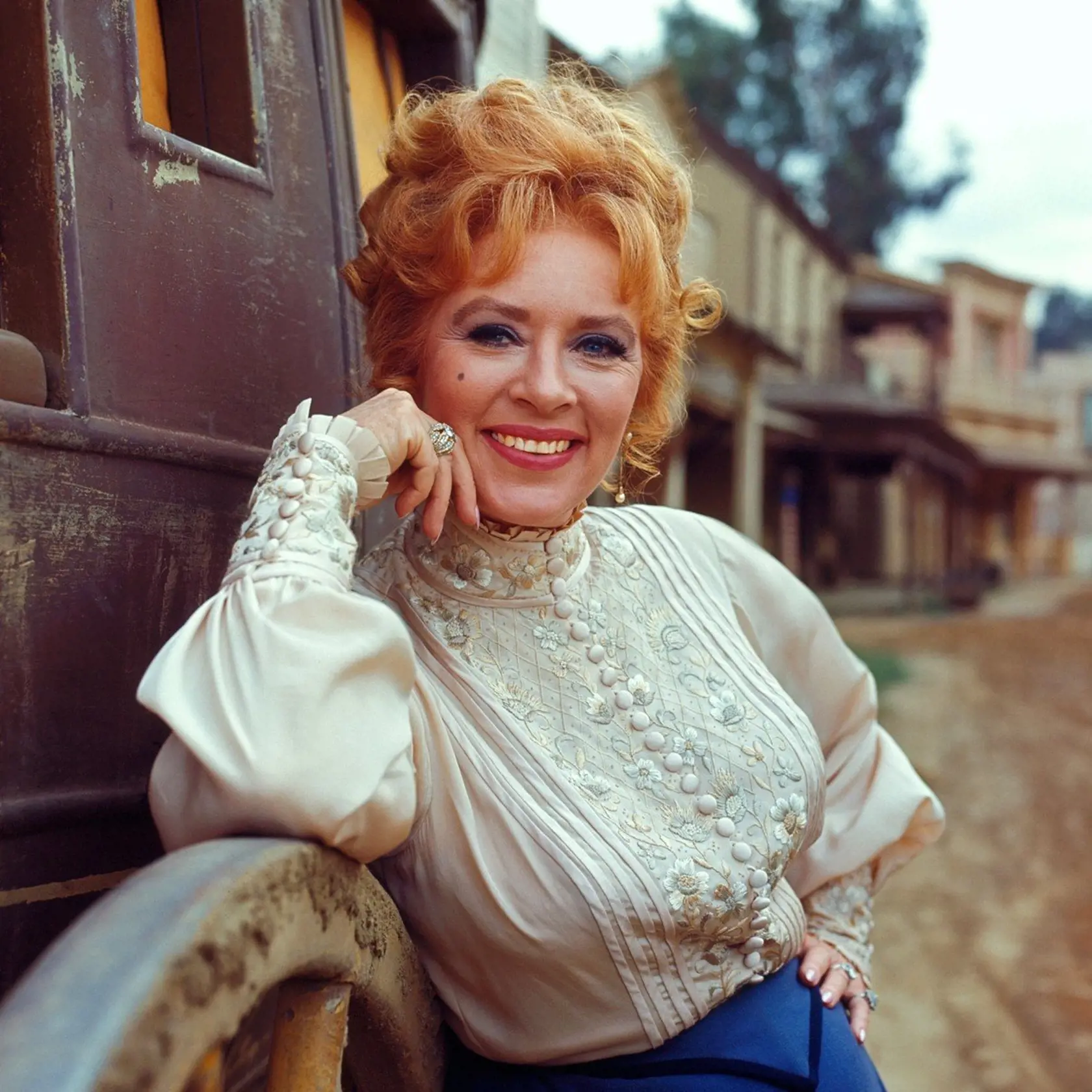 Amanda Blake: Westernová hviezda Amanda Blake zomrela v roku 1989 na komplikácie spôsobené ochorením AIDS. Mala 60.