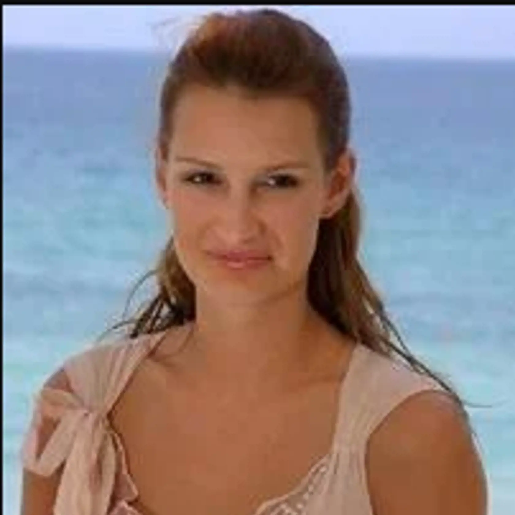 Ľubomíra Gabrielová v šou vypadla ako prvá, neskôr sa vydala, zmenila priezvisko na Mardiaková a stala sa z nej dvojnásobná mama. Kariérne sa venovala marketingu a PR. Ako je to dnes, nevedno, posledné roky o nej nebolo počuť.