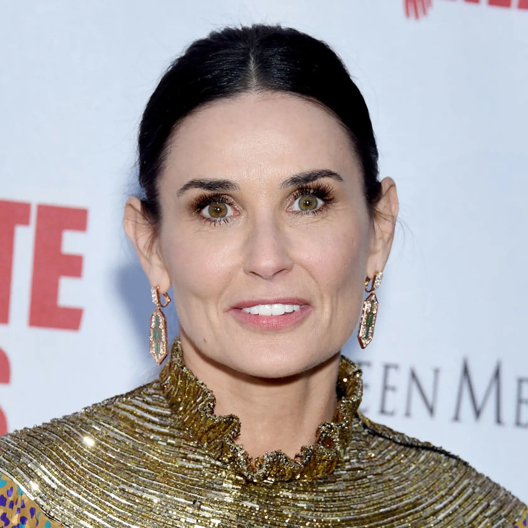 Demi Moore má ľavé oko zelené, pravé orieškové.