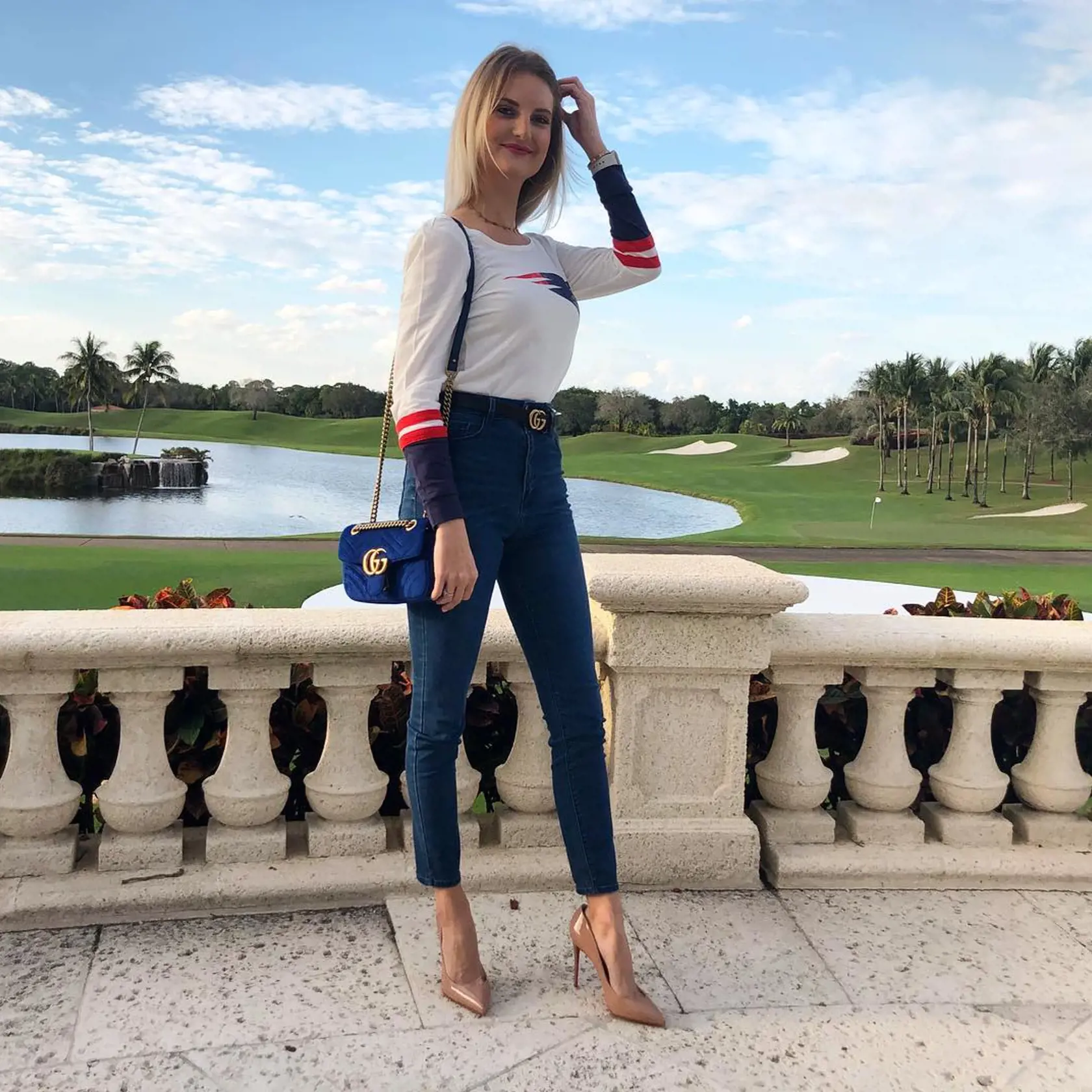 Beauty influencerka Charlotte Stribling zdieľa množstvo obsahu z Trumpovho klubu v Palm Beach na Floride.