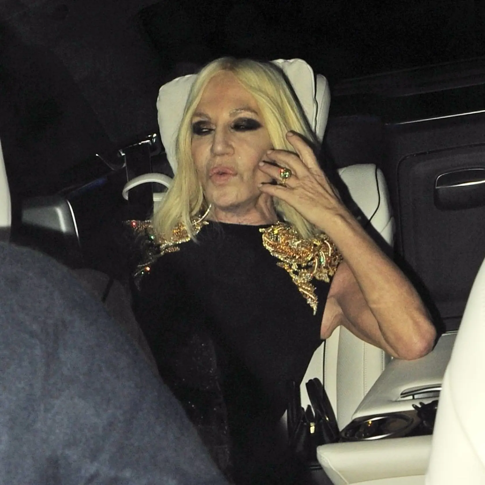 London, UNITED KINGDOM  - Celebrities pictured leaving the 2017 British Fashion Awards held at Royal Albert Hall in London.    Pictured: Lewis Hamilton and Donatella Versace    BACKGRID UK 4 DECEMBER 2017     UK: +44 208 344 2007 / uksales@backgrid.com    USA: +1 310 798 9111 / usasales@backgrid.com    *UK Clients - Pictures Containing Children  Please Pixelate Face Prior To Publication*, Image: 356923894, License: Rights-managed, Restrictions: , Model Release: no, Credit line: Profimedia, Xposu