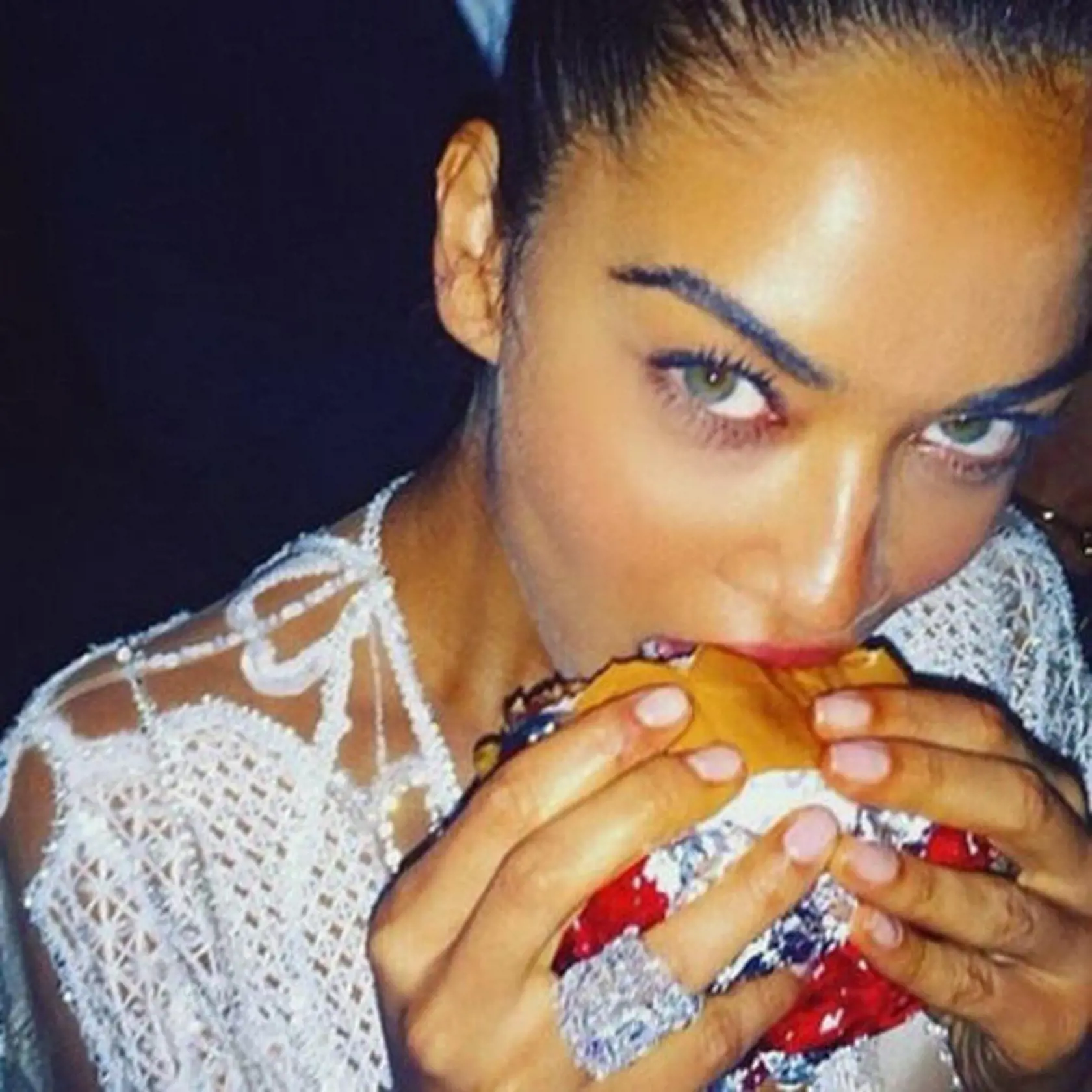 Shanina Shaik: You want a burger. Eat a burger,, Image: 297962761, License: Rights-managed, Restrictions: , Model Release: no, Credit line: Profimedia, Face To Face A