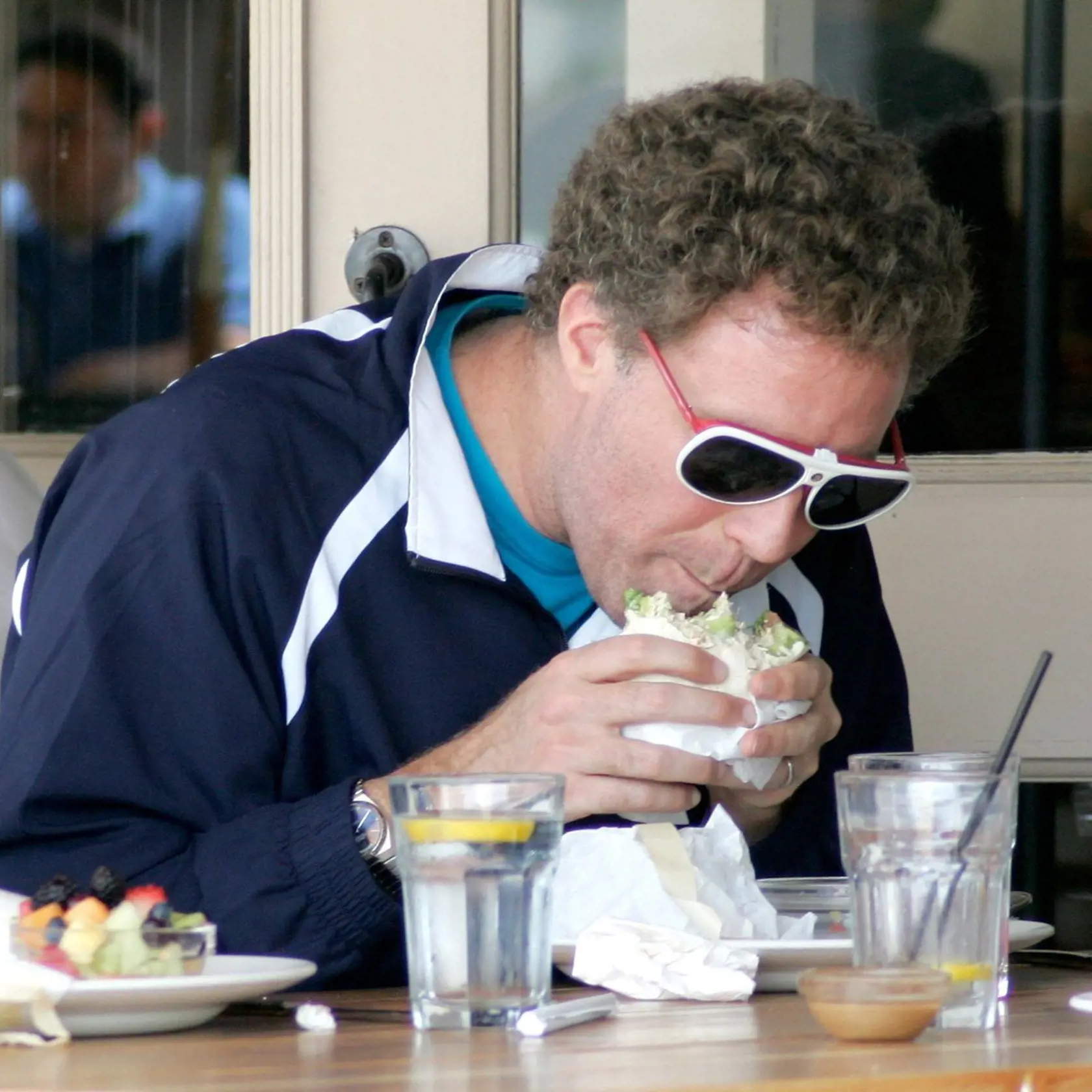 Will Farrell has the appetite of a pregnant woman here in Hollywood having a big hamburger with pregnant wife  March 25, 2009  exclusive, Image: 30720648, License: Rights-managed, Restrictions: , Model Release: no, Credit line: Profimedia, X17
