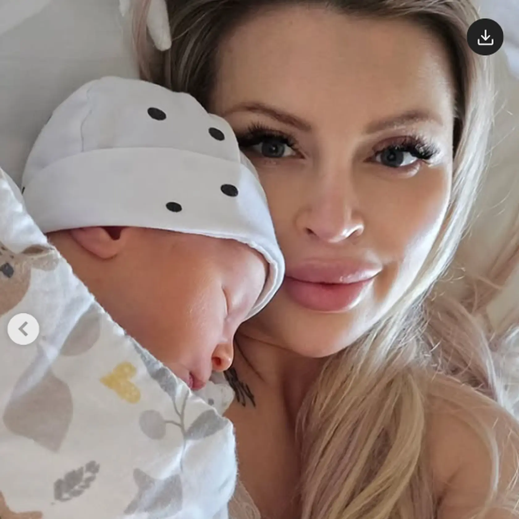 Lela priviedla Karlosovi na svet tretie dieťatko, Arnieho.