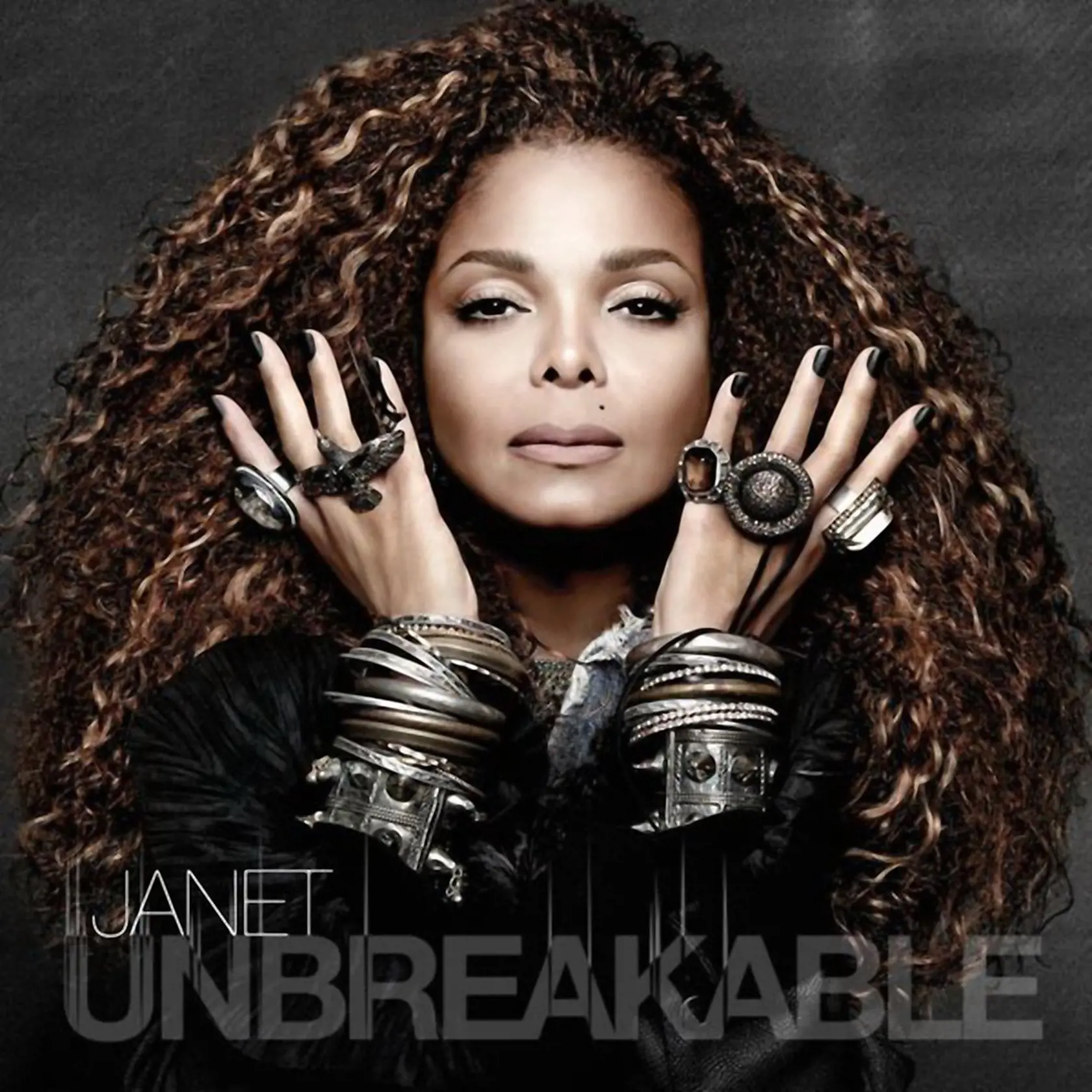 Janet Jackson has posted a photo on Twitter with the following remarks: I've been listening... Here you go. Enjoy!  Love, Janet #Unbreakable #ConversationsInACafe  Twitter, 2015-09-03 13:48:18.  Photo supplied by insight media. Service fee applies.  This is a private photo posted on social networks and supplied by this Agency. This Agency does not claim any ownership including but not limited to copyright or license in the attached material. Fees charged by this Agency are for Agency's services 