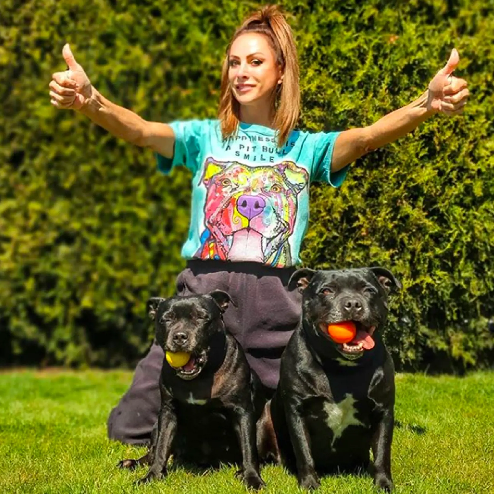 Známa slovenská fitneska Zora Czoborová si užíva chvíle pokoja vo svojej krásnej záhrade.