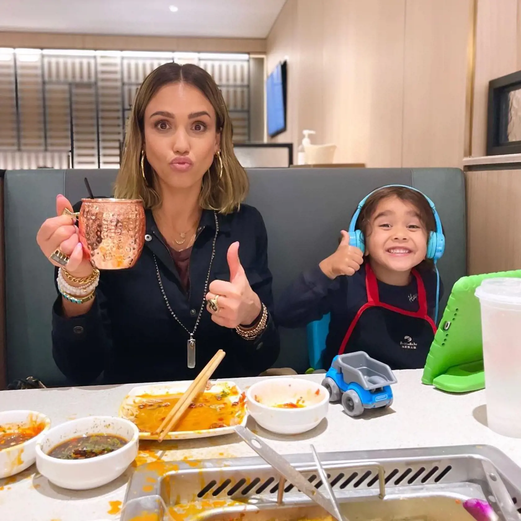 Jessica so synom Hayesom.