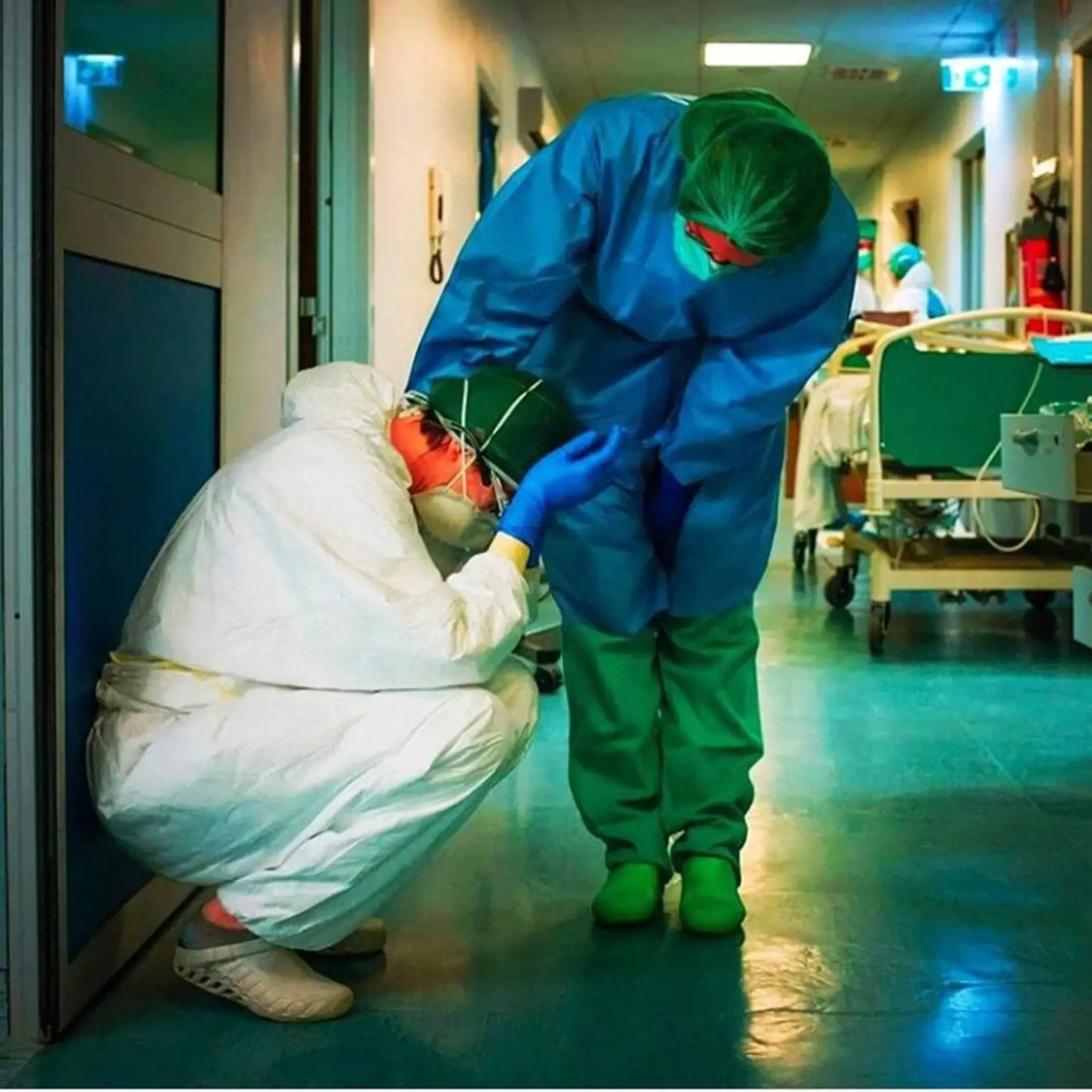 Hrdinovia dnešných dní: Dojemné foto talianskych zdravotníkov, ktorí bojujú s koronavírusom so všetkých síl.
