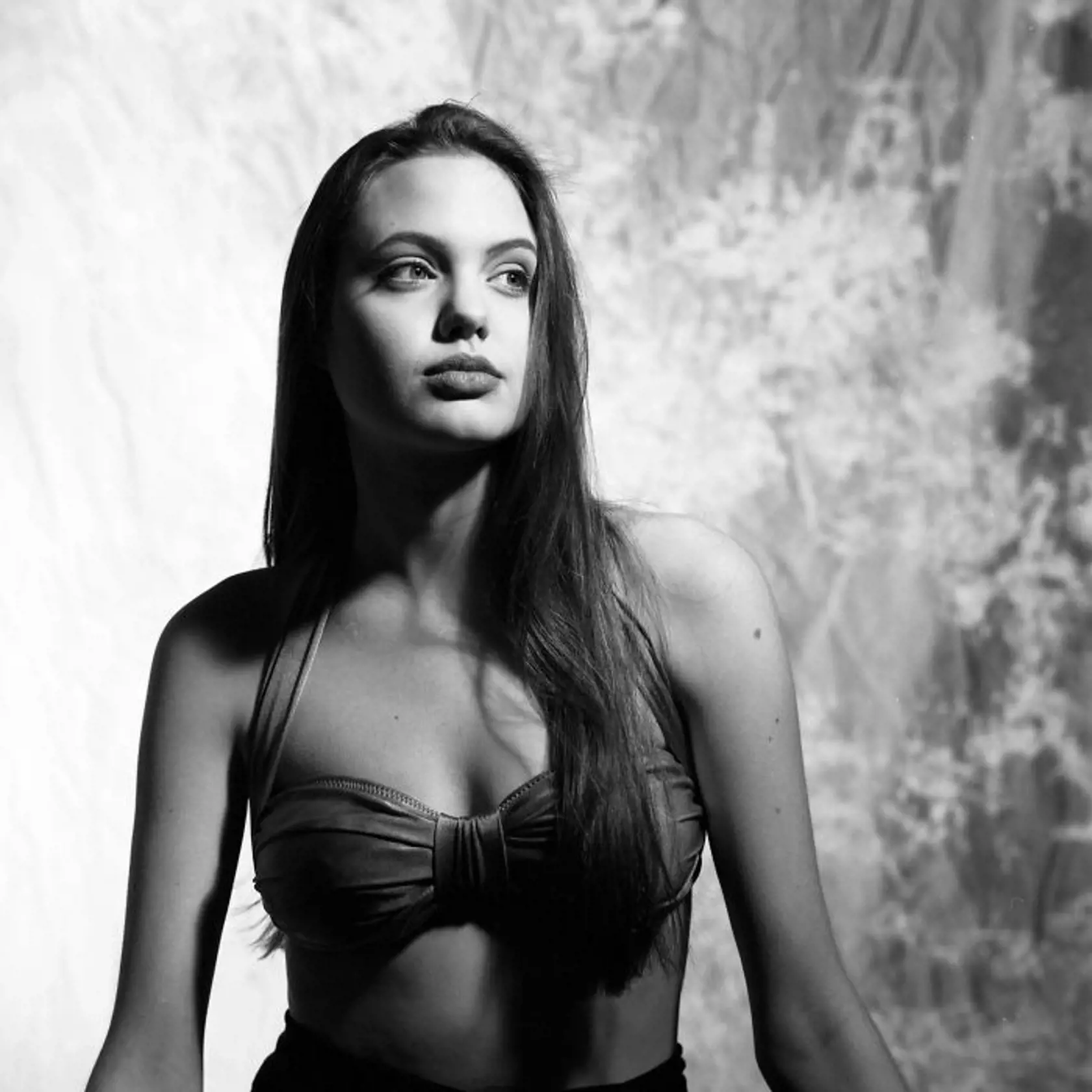 Angelina Jolie, 1991.