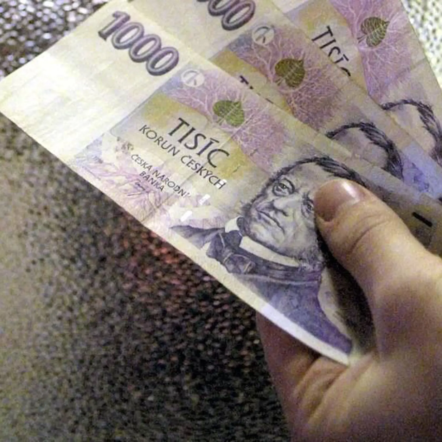 Na jednoduchú výmenu starších bankoviek zostáva už len posledný mesiac.