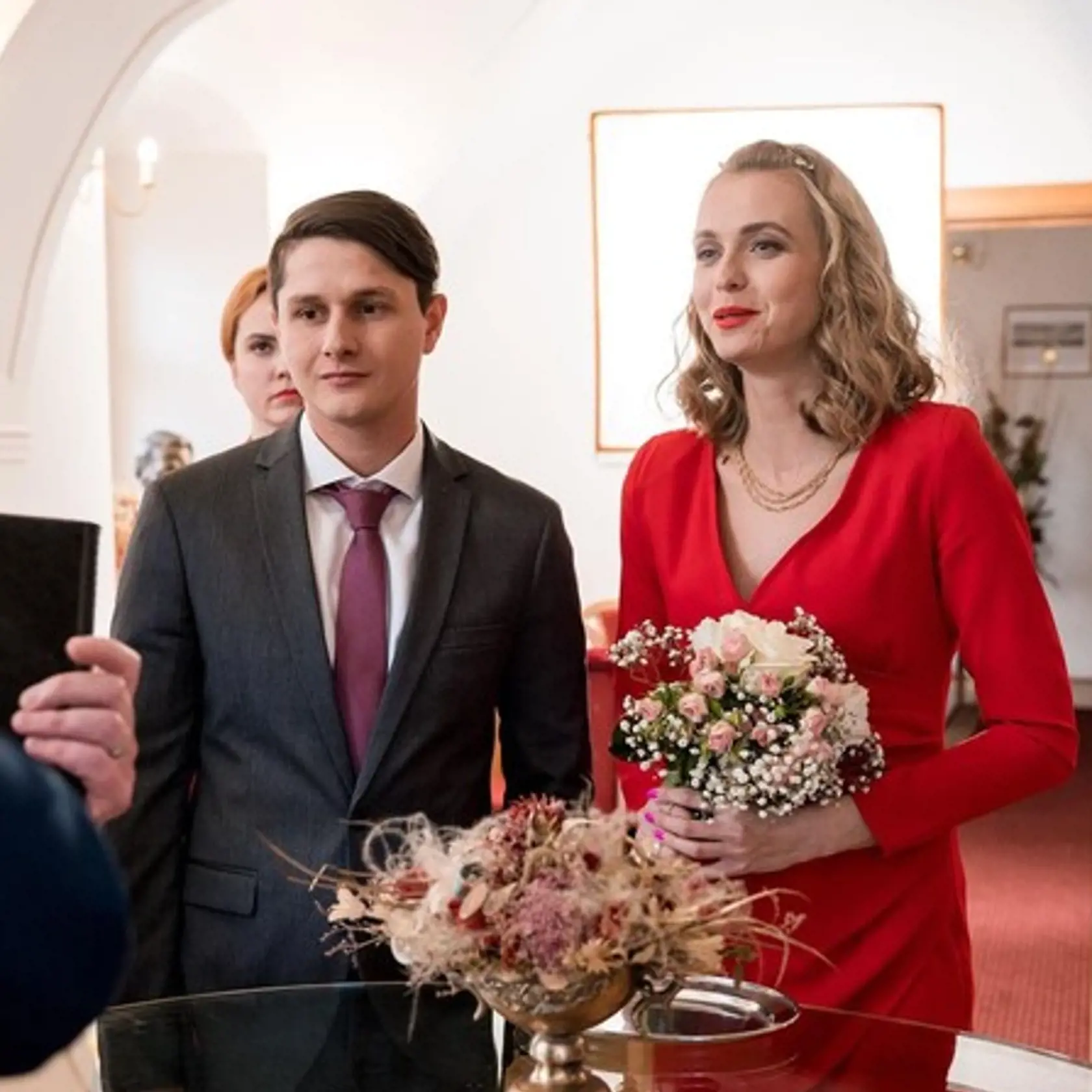 Petra Blesáková a Peter Kiss v scénke v seriáli Mama na prenájom.
