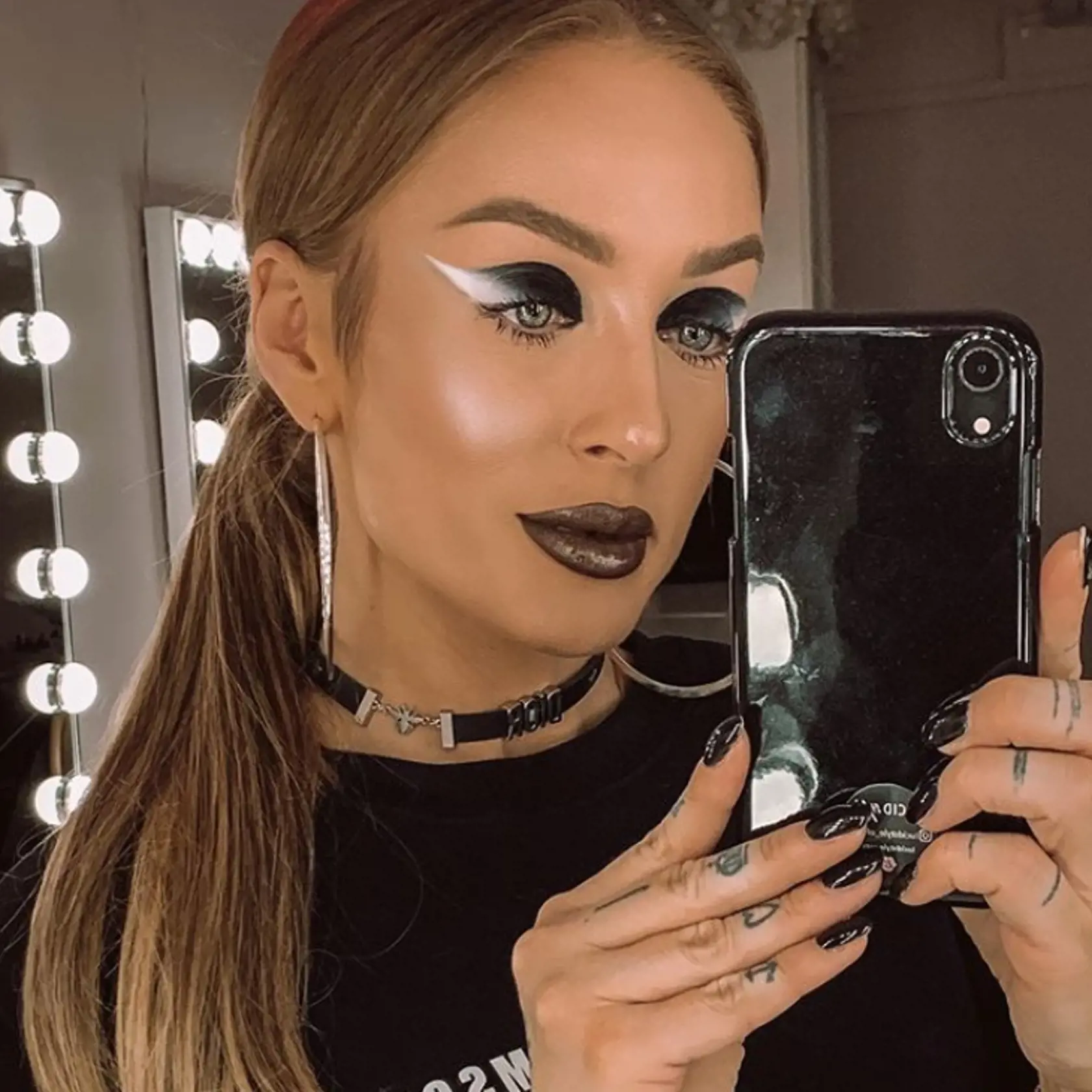 Obľúbená vizážistka Lucia Sládečková a jej extravagantné líčenie.