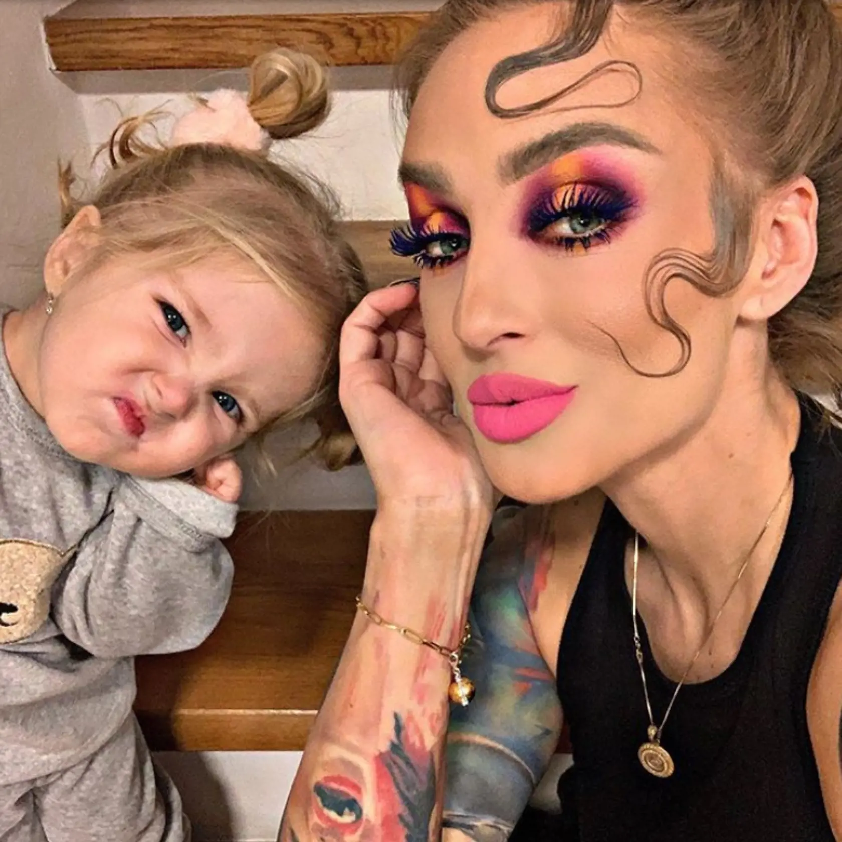 Obľúbená vizážistka Lucia Sládečková a jej extravagantné líčenie.