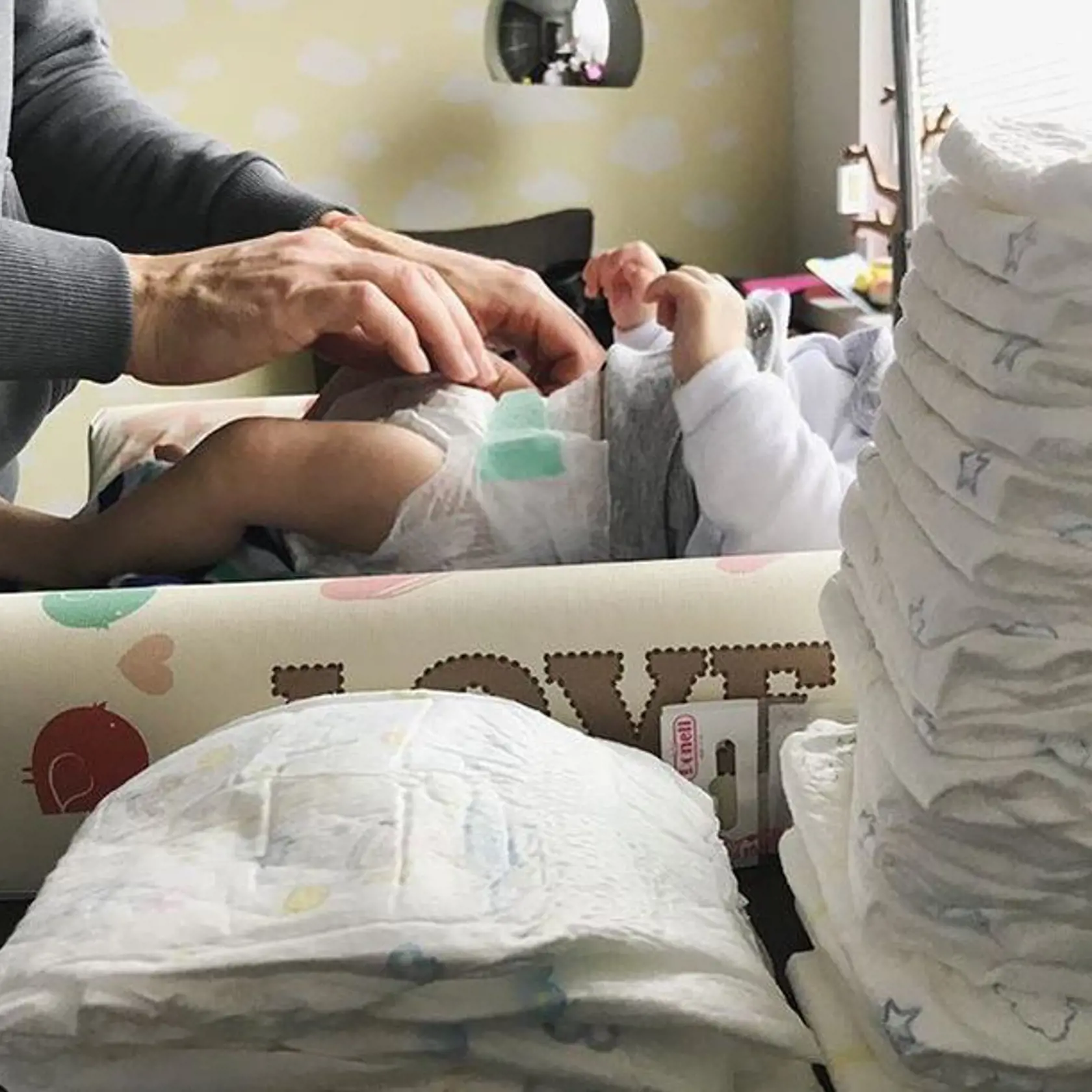Bývanie Diany Hágerovej a Romana Juraška nie je ničím prehnané. Sála z neho skôr domáca pohoda ako celebritný luxus.