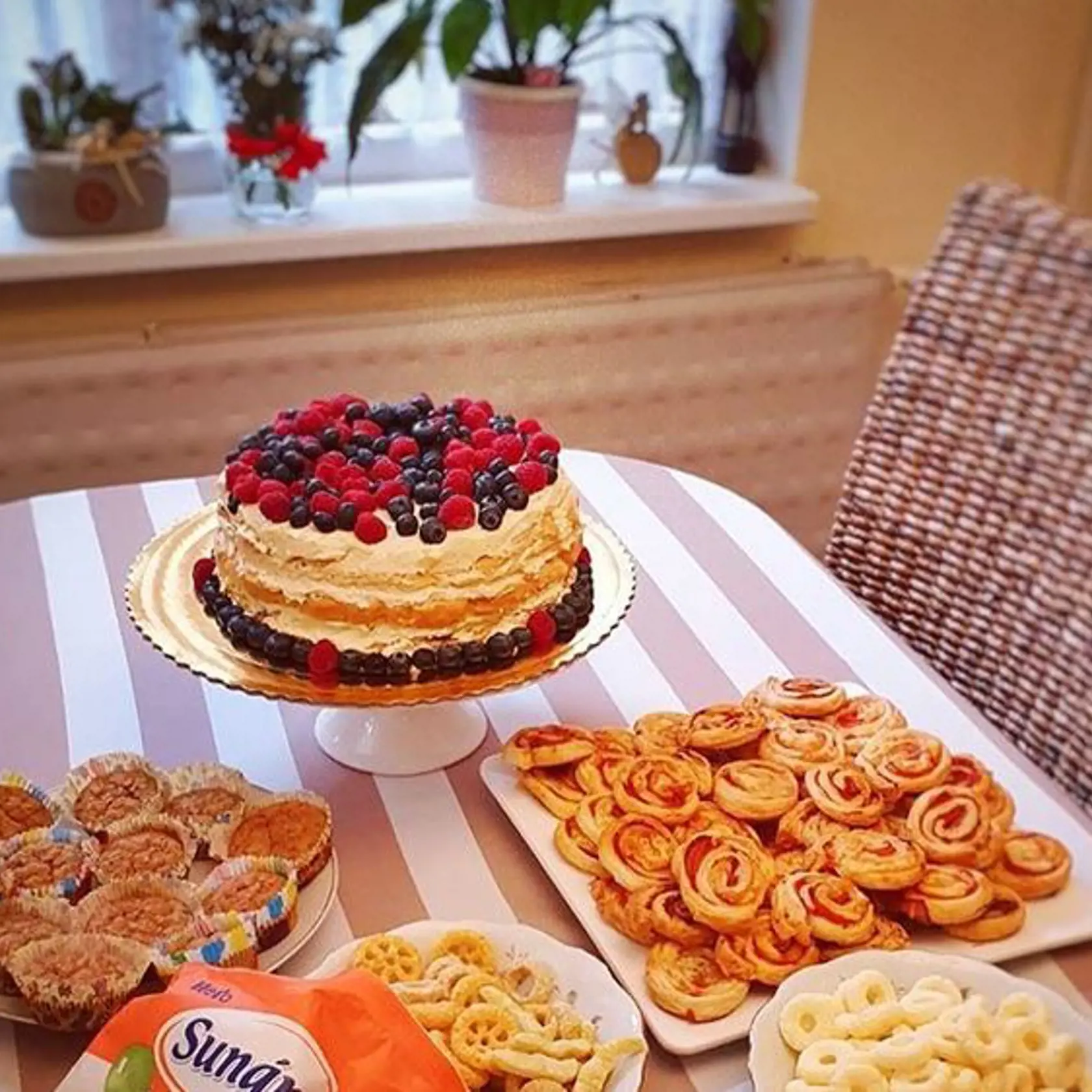 Bývanie Diany Hágerovej a Romana Juraška nie je ničím prehnané. Sála z neho skôr domáca pohoda ako celebritný luxus.