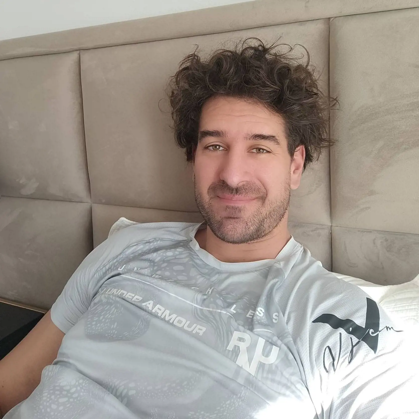 Boris Valábik žije v rodinnom dome, ku ktorému má aj záhradu s vírivkou.
