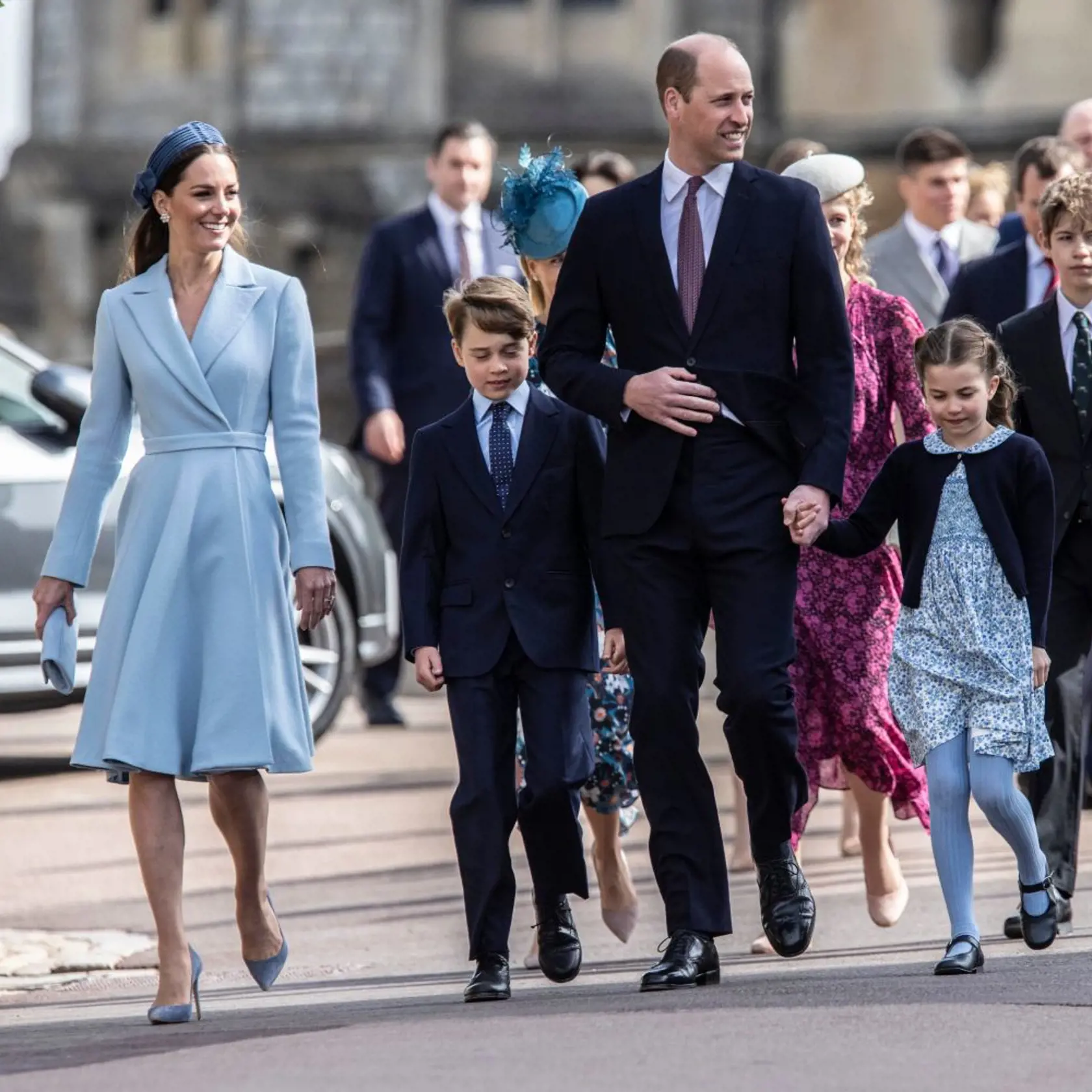 Vojvodkyňa Kate a princ William vzali svoje deti na bohoslužbu. Krásne sa zladili, pristalo im to spolu. Rodinka ako zo žurnálu!