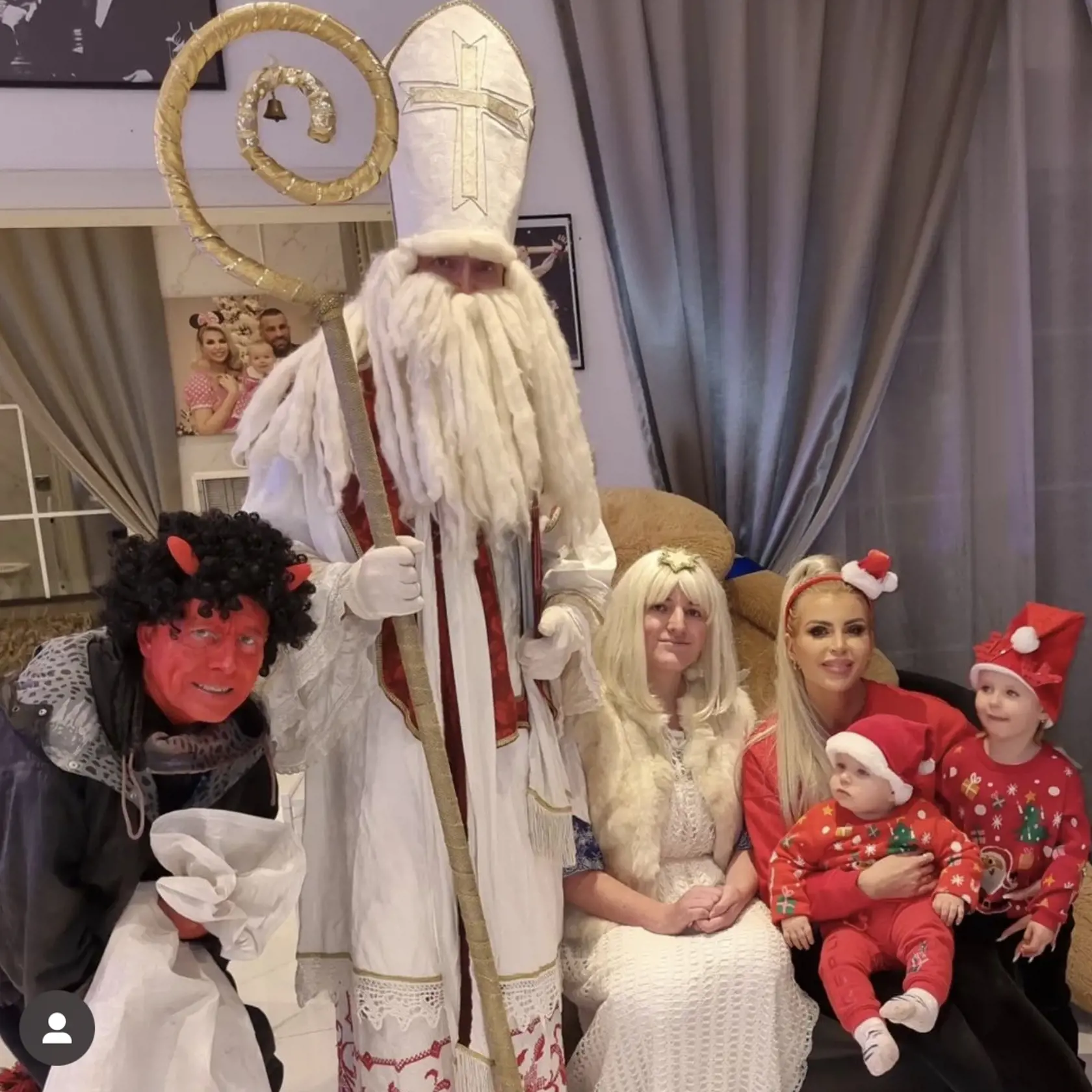 Ku Vémolovcom dokonca zavítal Mikuláš, anjel i čert.