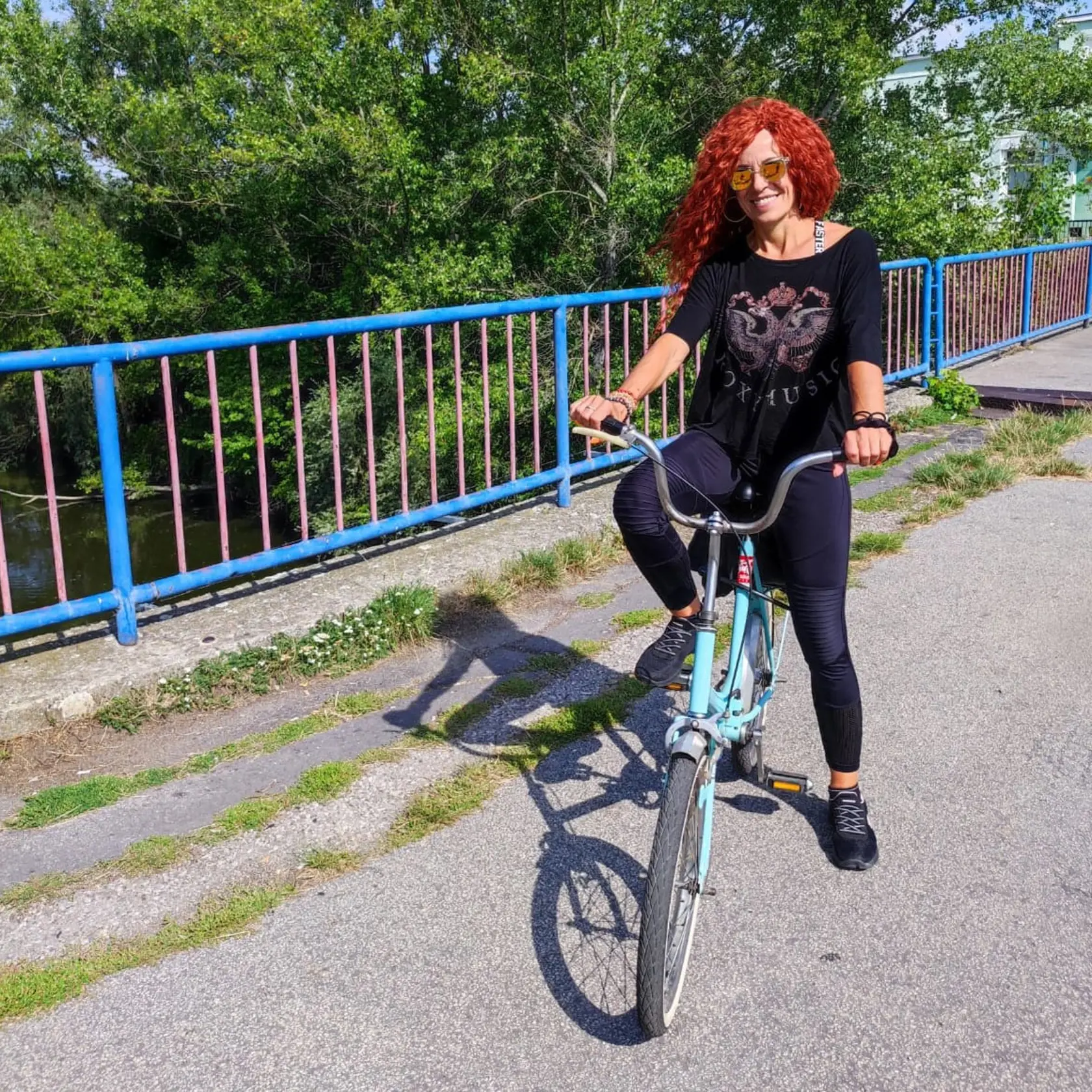 Ľubka a jej bicykel v Trenčíne každý pozná. Iný taký bicykel nie je.