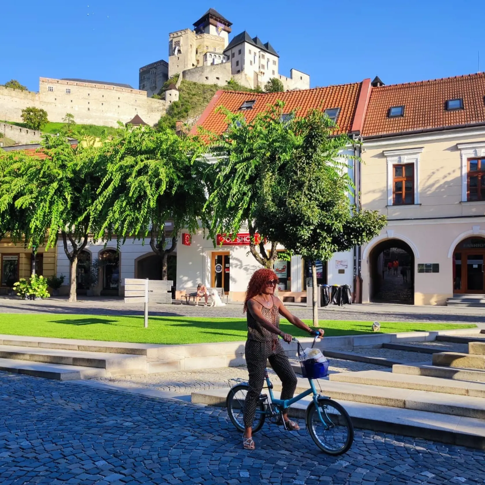 Ľubka už opäť brázdi ulice Trenčína.
