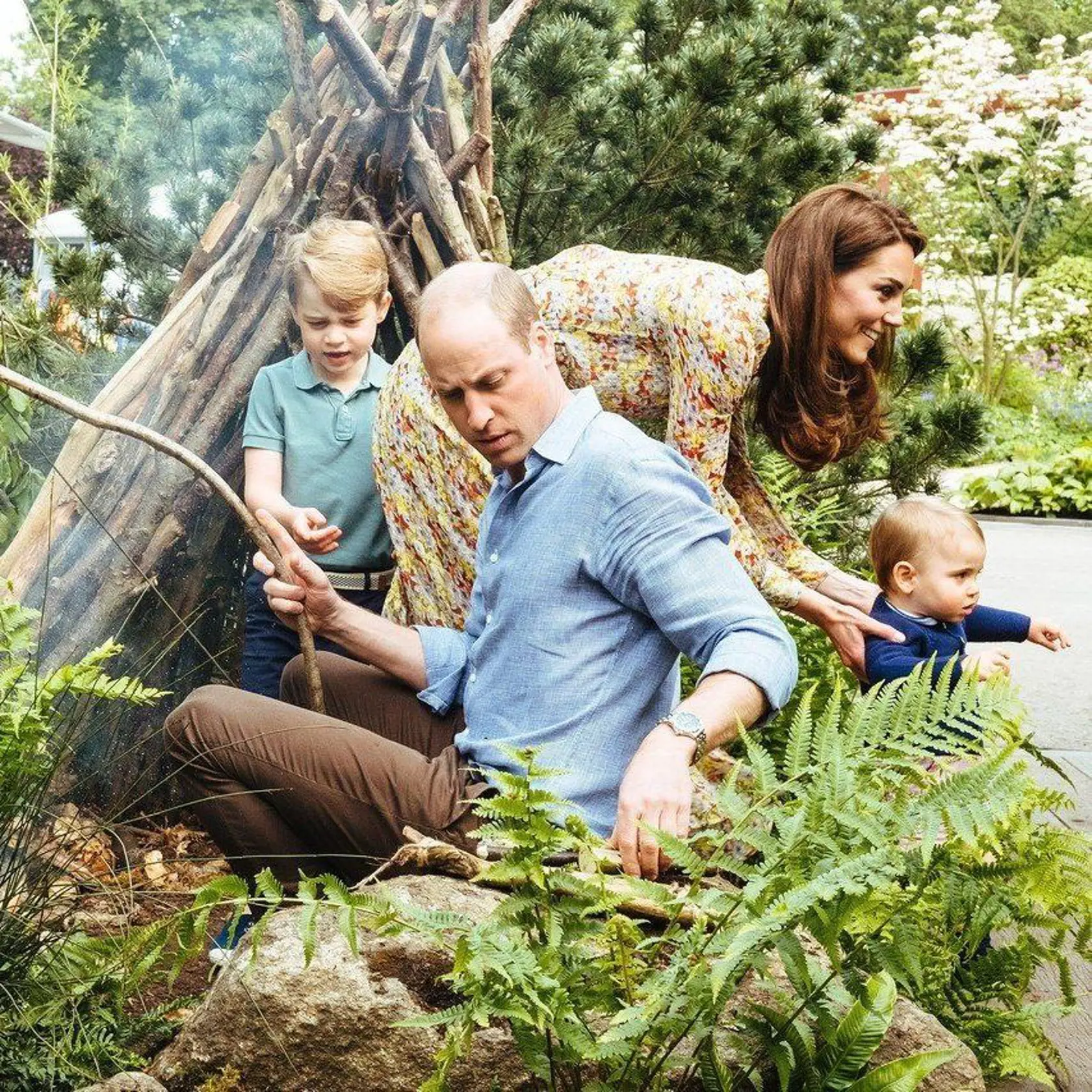 Princ George, princ William, vojvodkyňa Kate, princ Louis