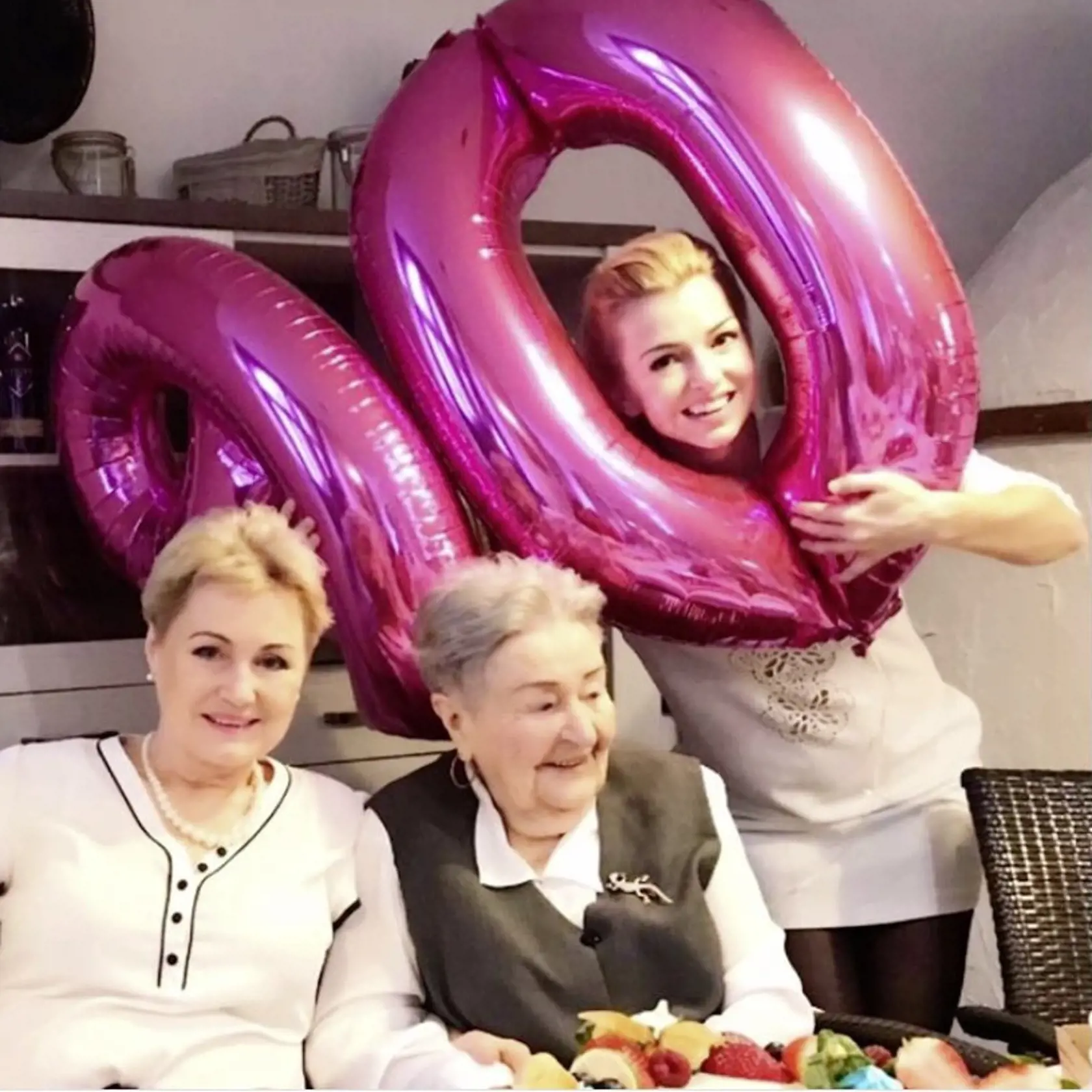 Tri generácie. S mamou Erikou a babkou Magdalénou na oslave jej 90. narodenín