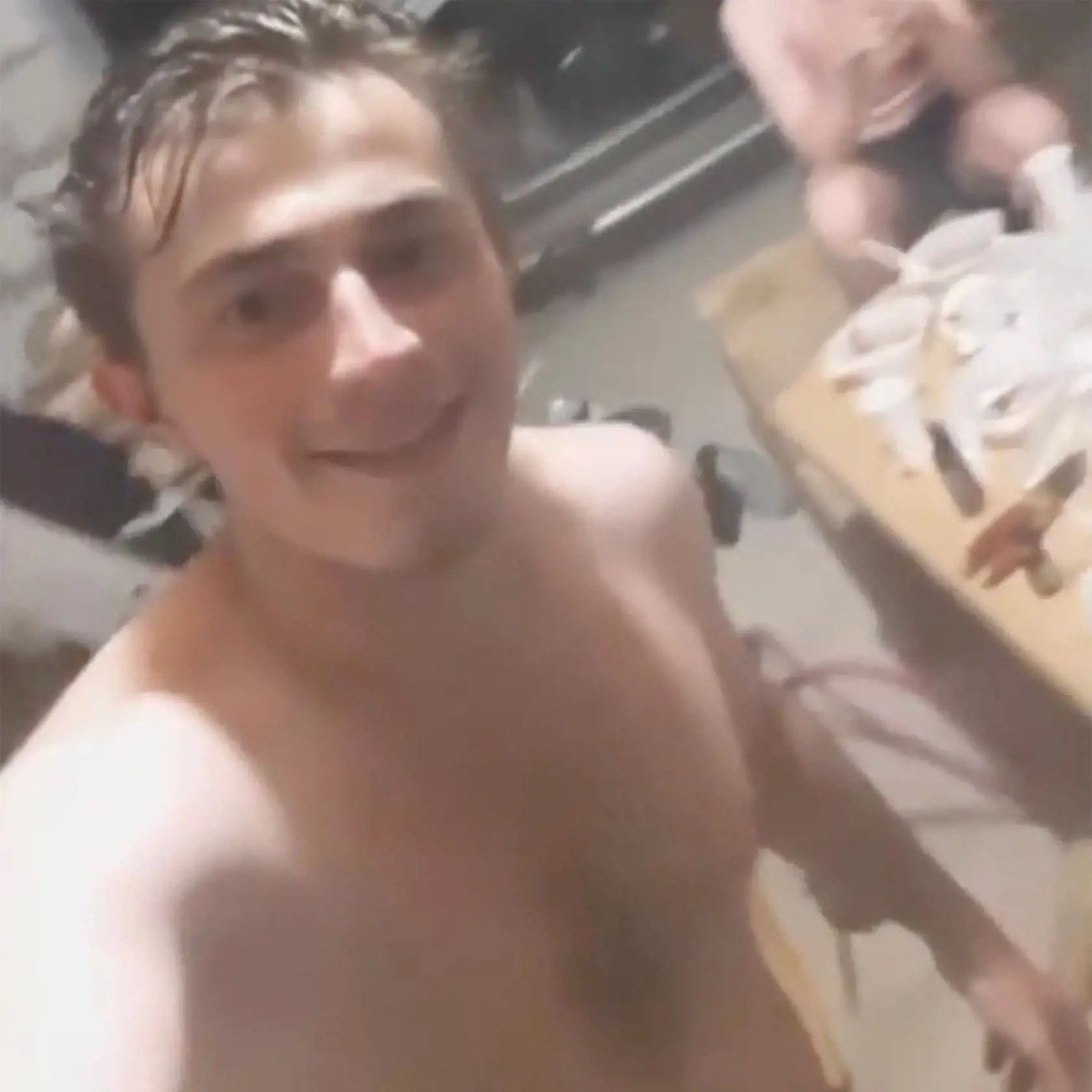 Vladimir Popov nemal šancu ubrániť sa útoku.